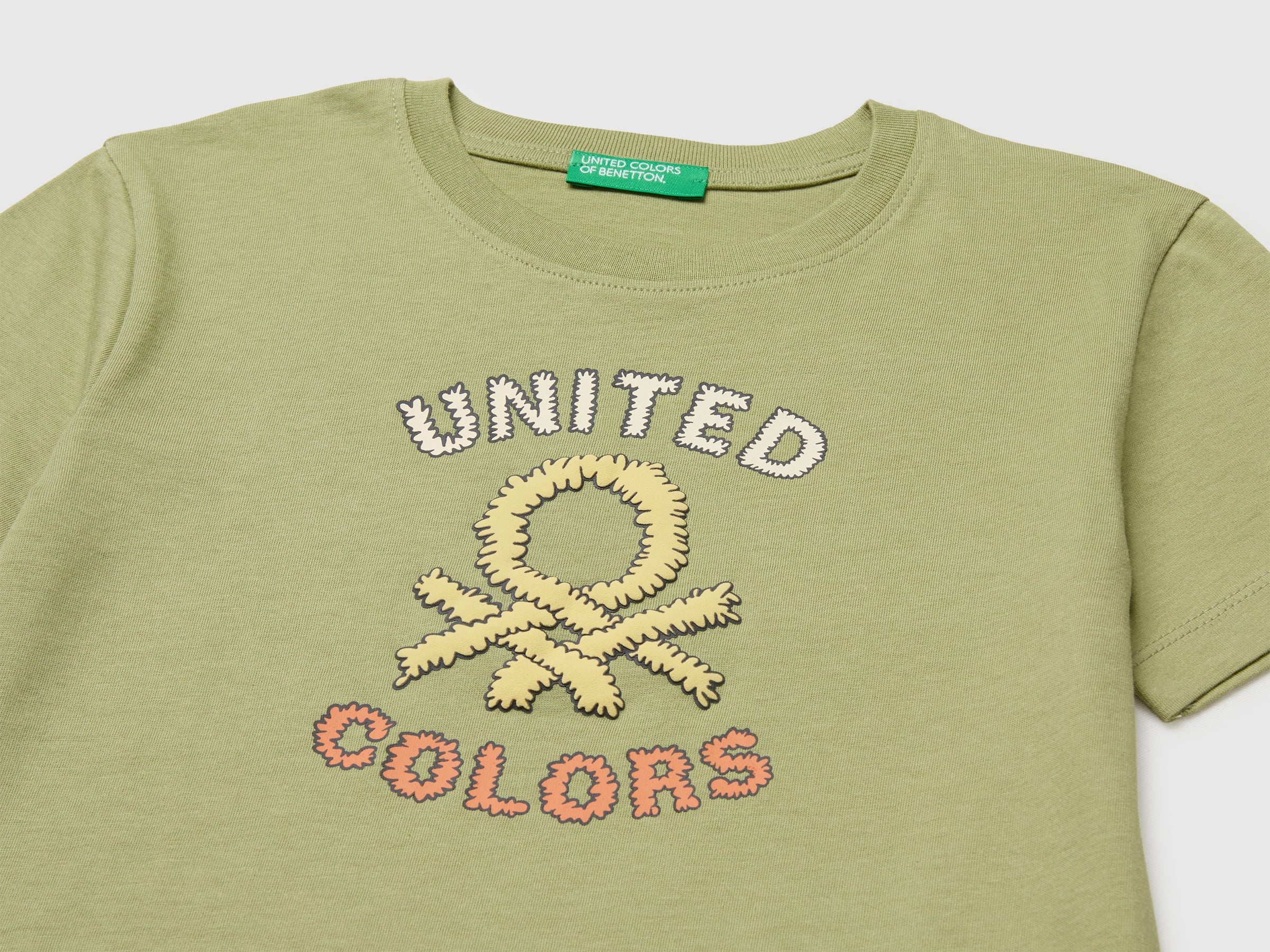 T-shirt em algodão orgânico com estampa logótipo - ucb_image_DS1