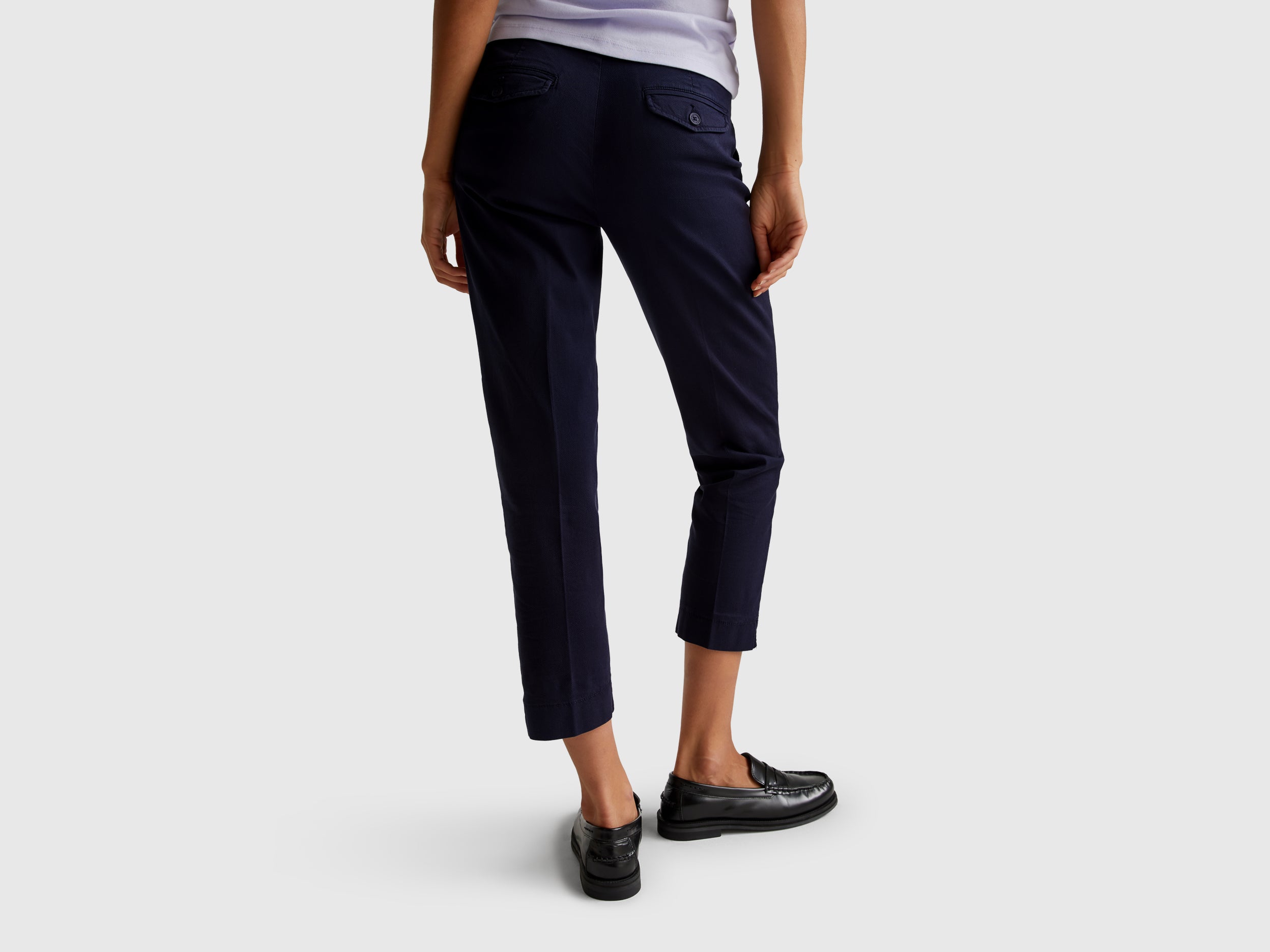 Chinos cropped em algodão stretch - ucb_image_B