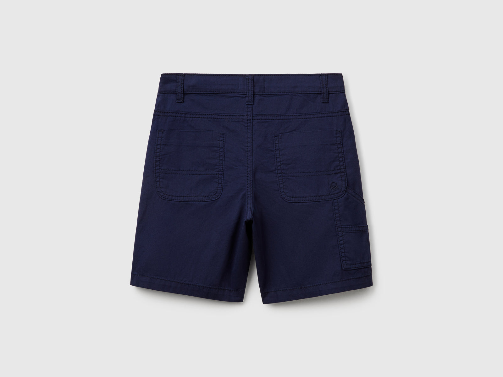 Bermudas leves com bolsos - ucb_image_BS
