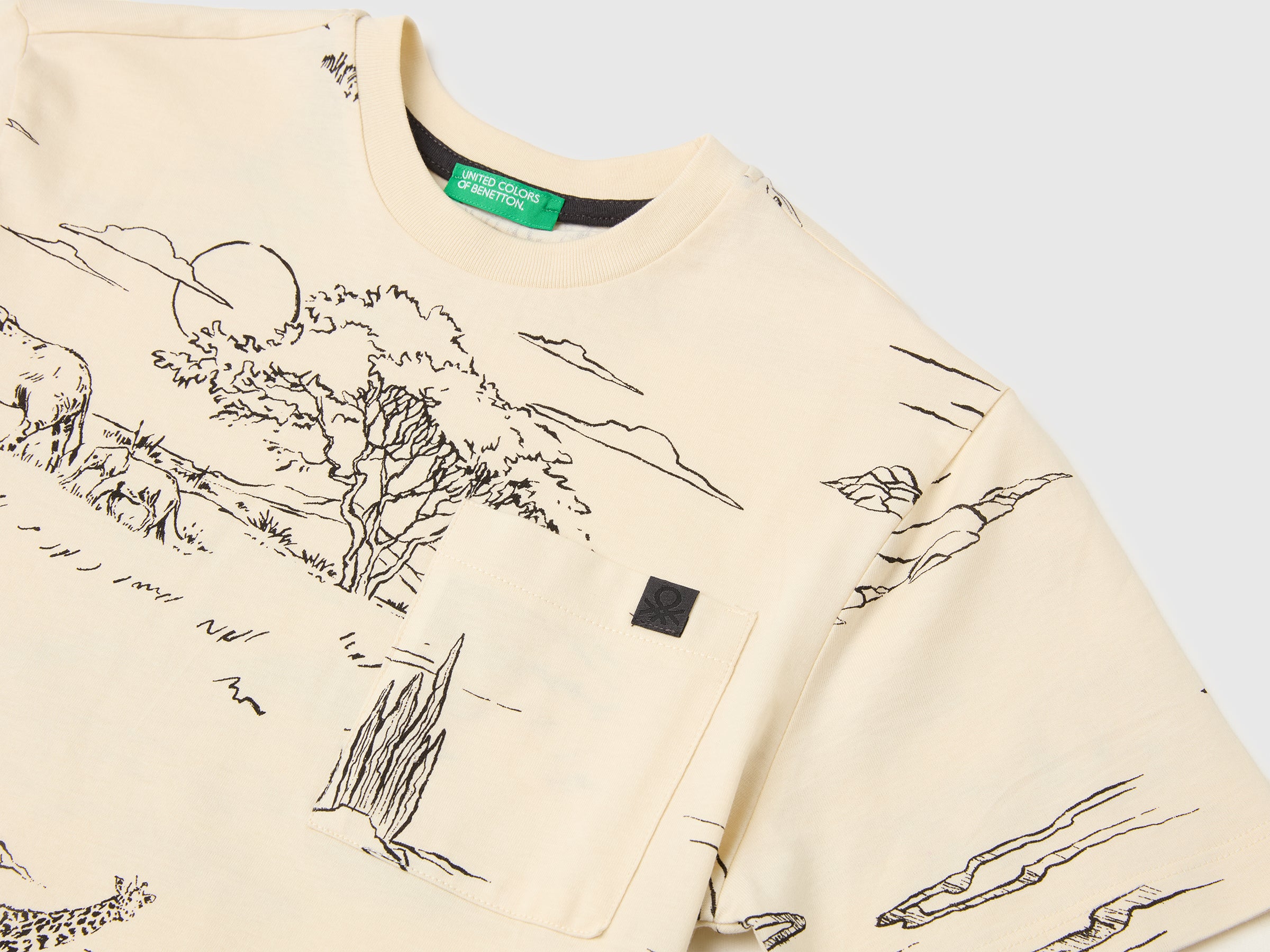Printed T-shirt with pocket - ucb_image_DS1