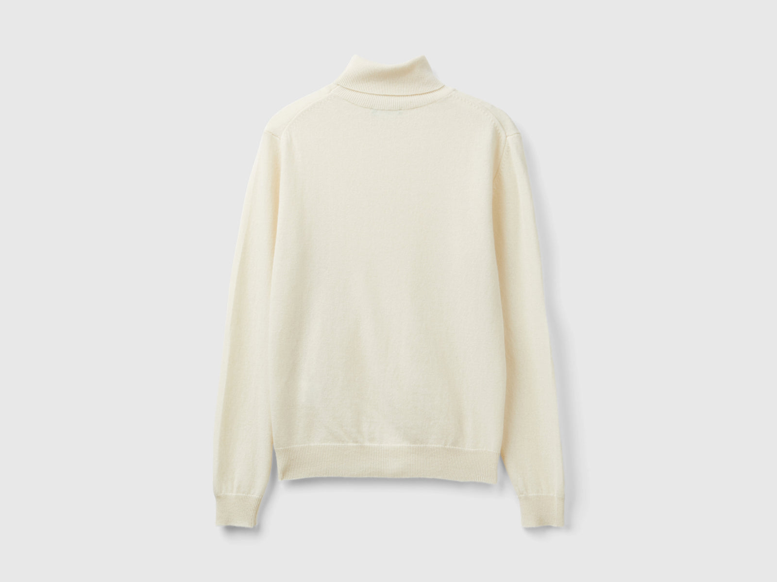 Camisola de gola alta nata em pura lã Merino - ucb_image_BS