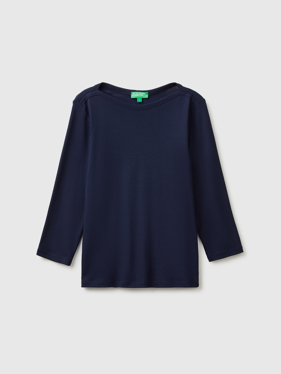T-shirt slim fit com decote à barco - ucb_image_FS