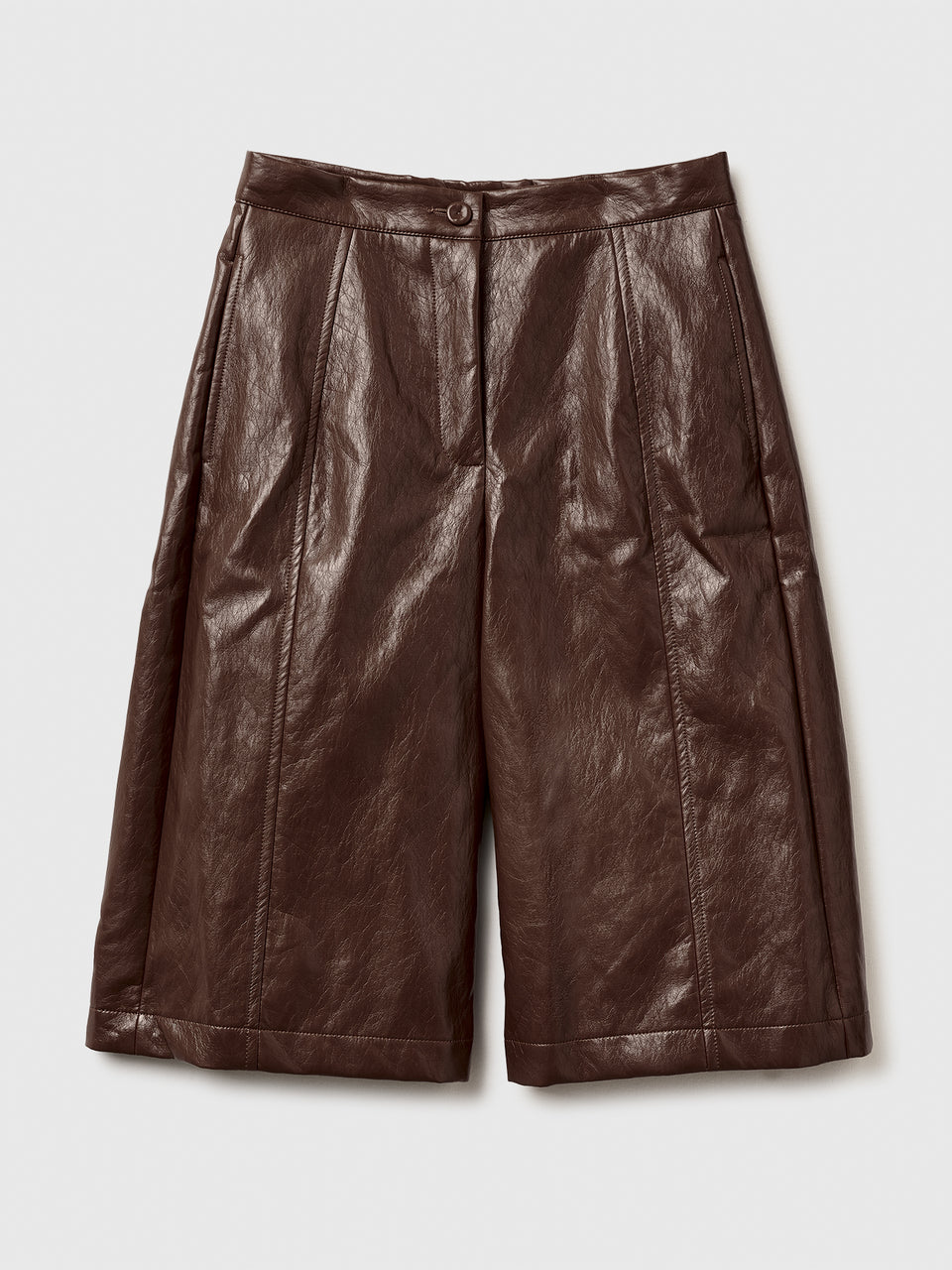 Bermudas em tecido efeito pele - ucb_image_FS