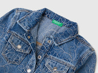 Blusão de jeans com bordados - ucb_image_DS1