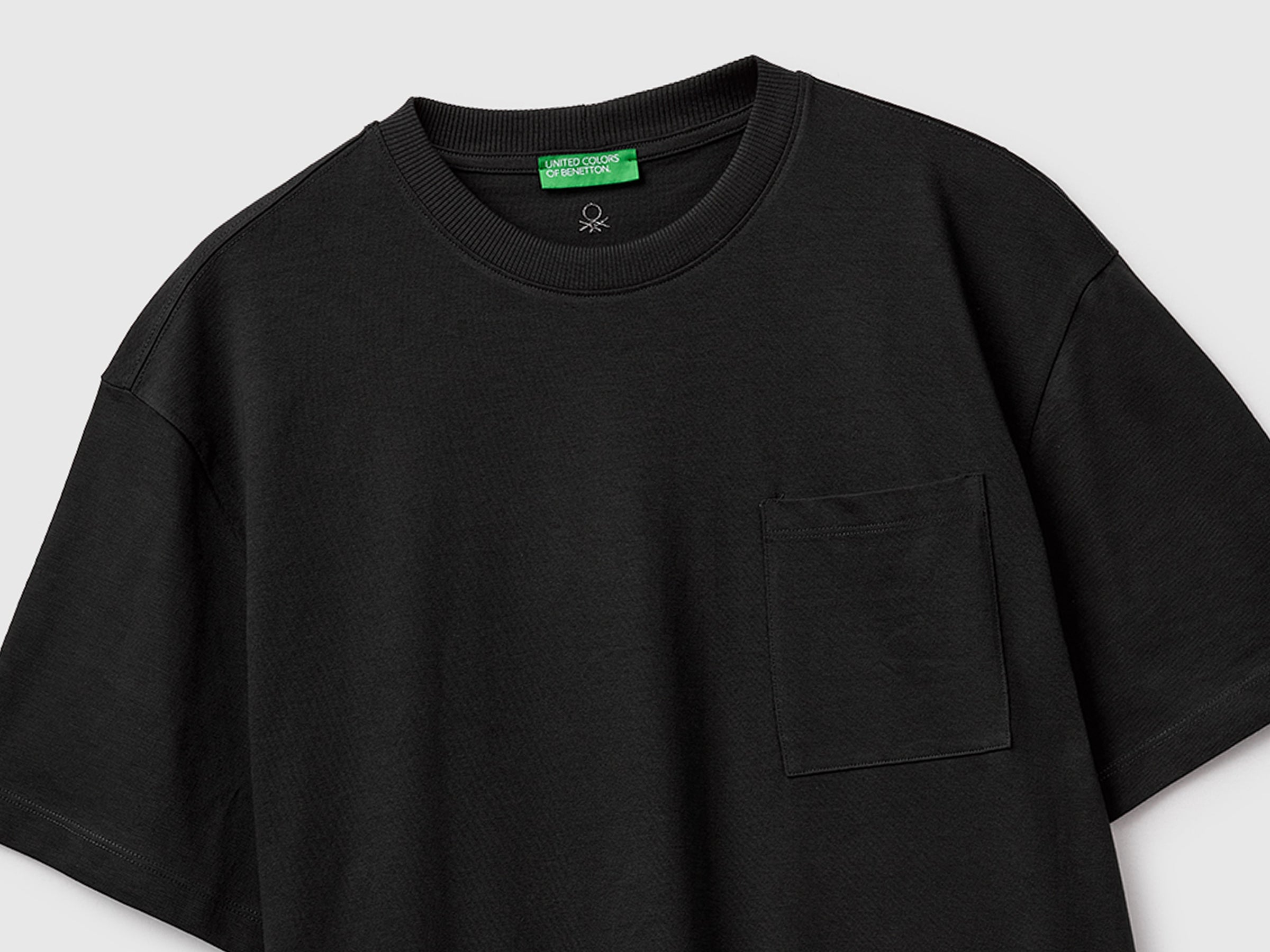 T-shirt com bolso pequeno - ucb_image_FY