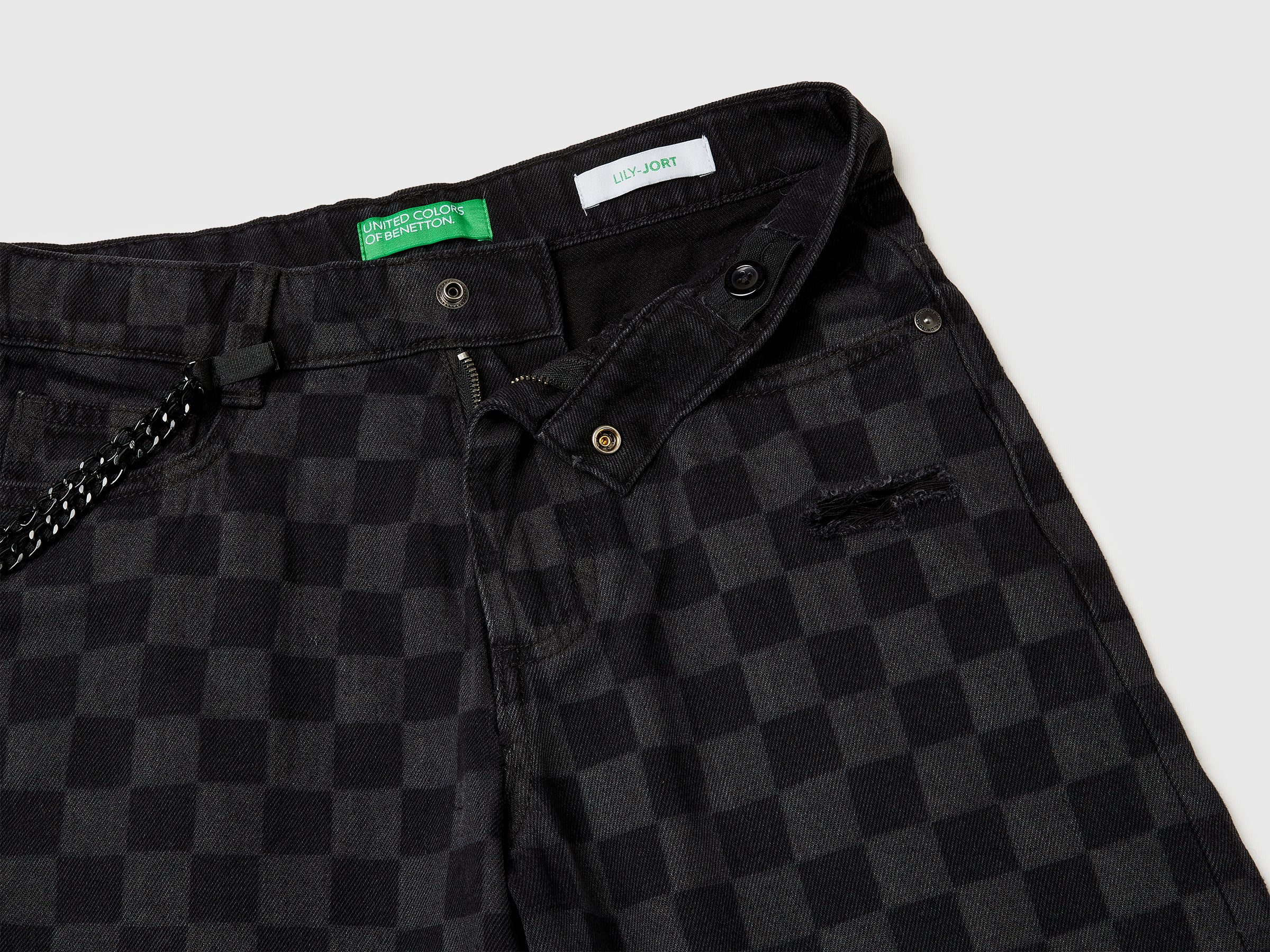 3/4 jeans with chain - ucb_image_DS1