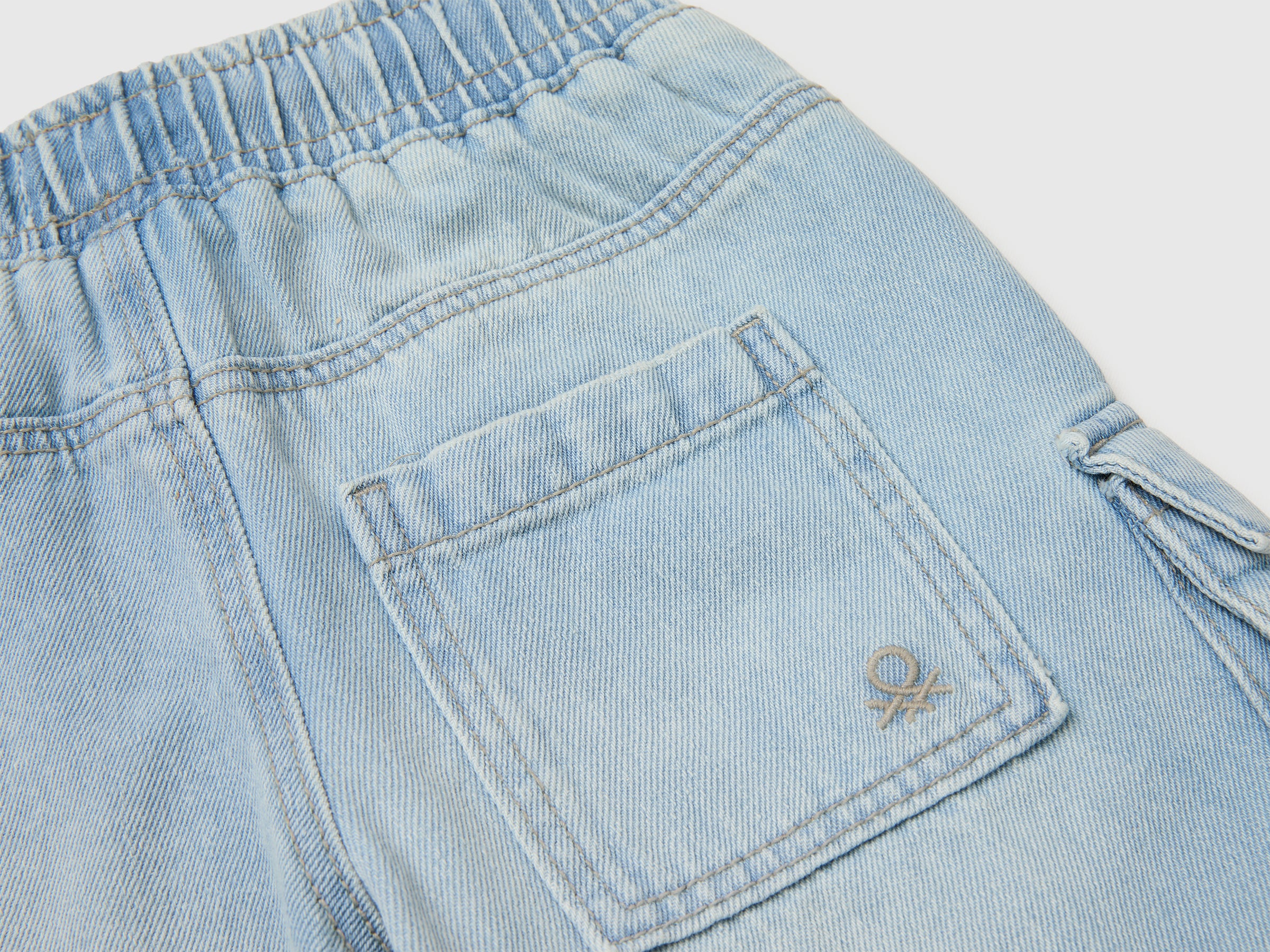 Denim Bermuda shorts with pockets - ucb_image_DS1
