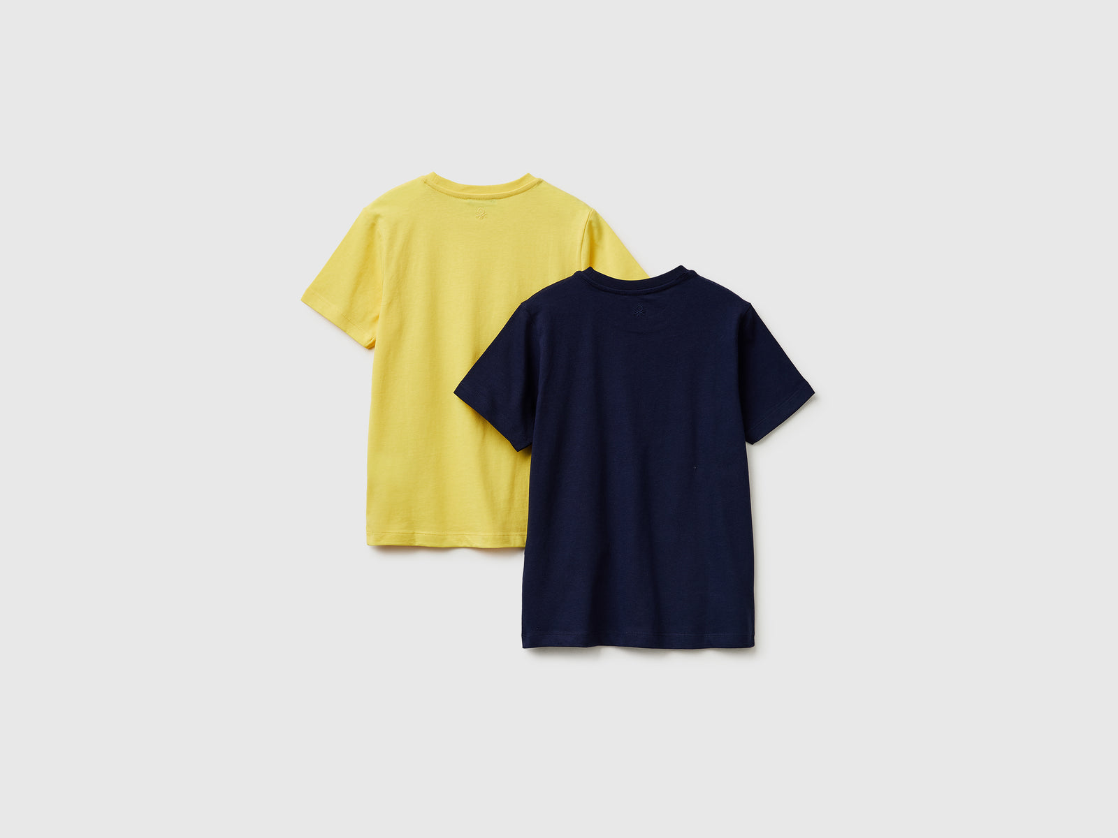 Duas t-shirts 100% algodão - ucb_image_BS
