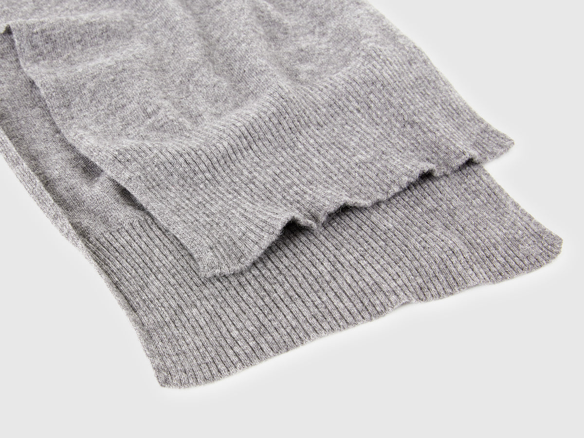 Écharpe cinza mélange em pura lã Merino - ucb_image_DS1