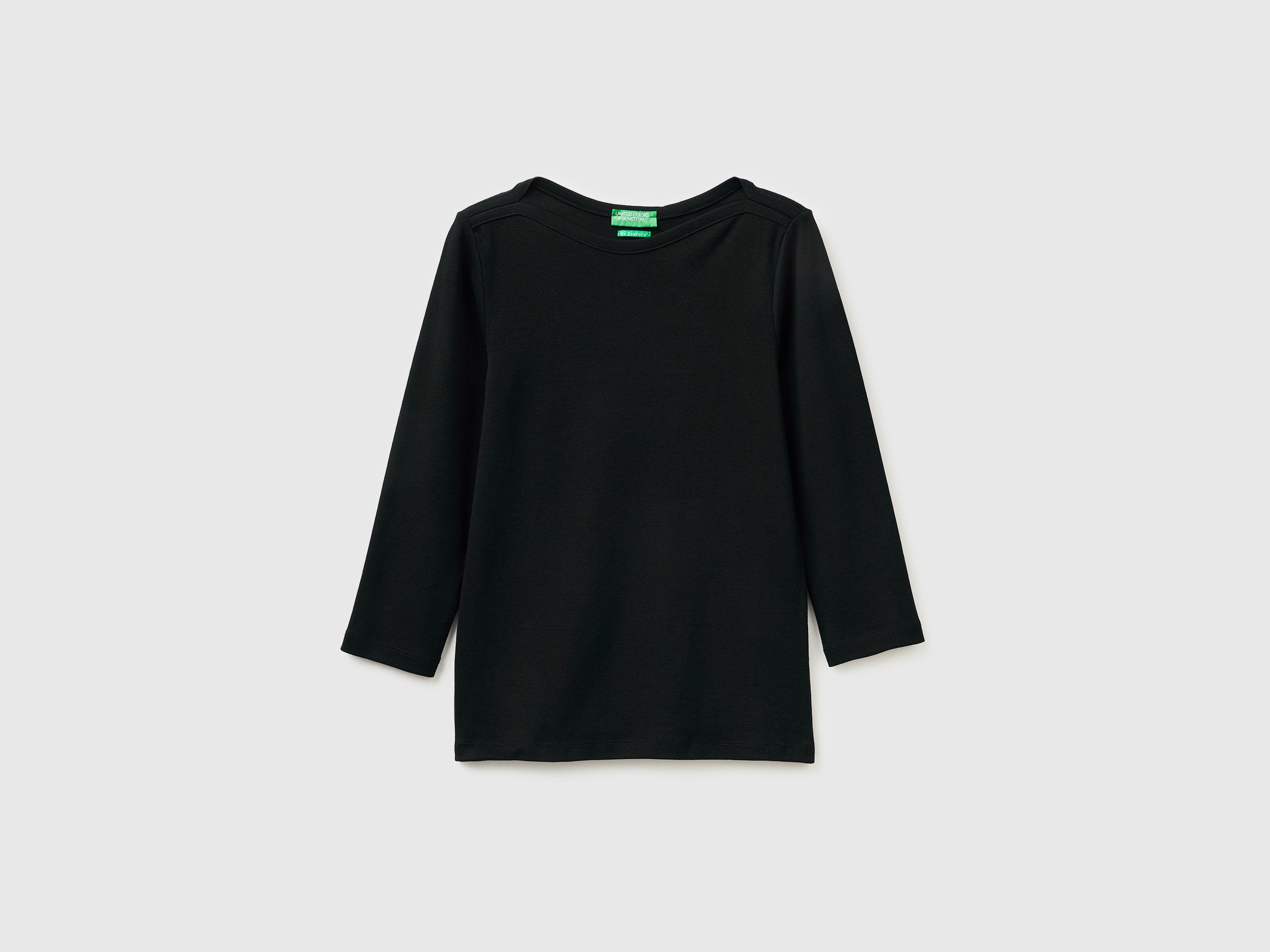 Slim fit t-shirt with boat neck - ucb_image_FS
