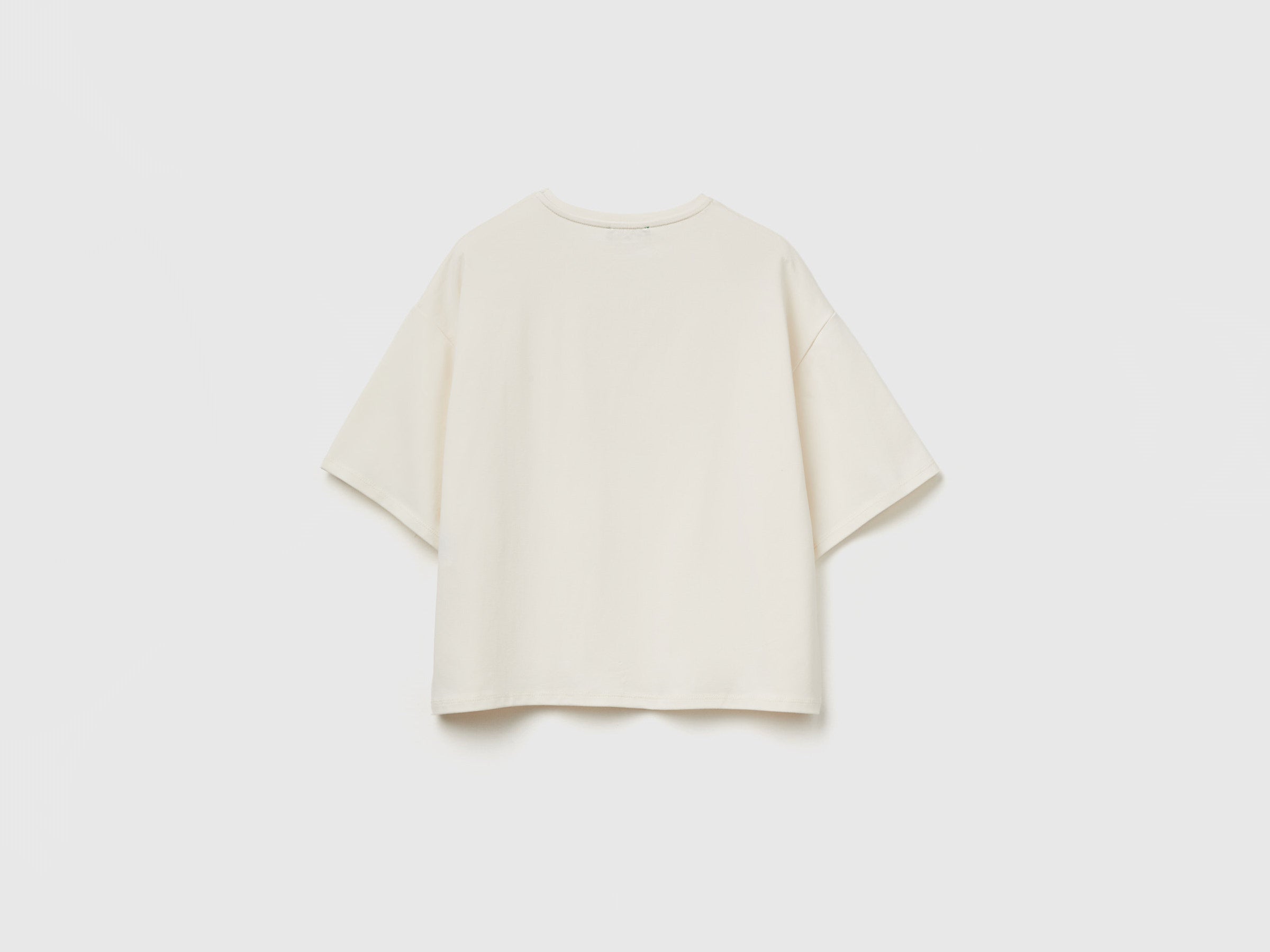 T-shirt boxy fit com aplicação - ucb_image_BS