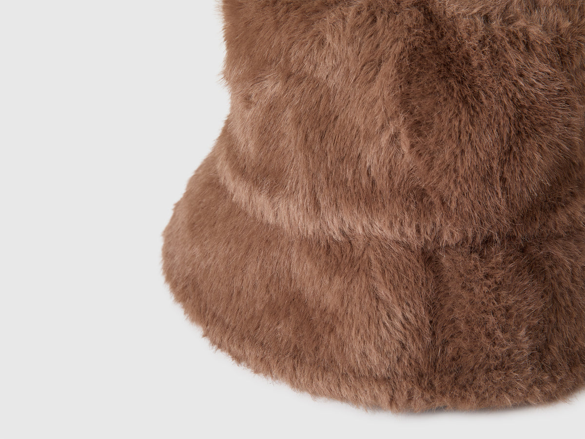 Chapéu em pelo sintétitco reversível - ucb_image_DS1