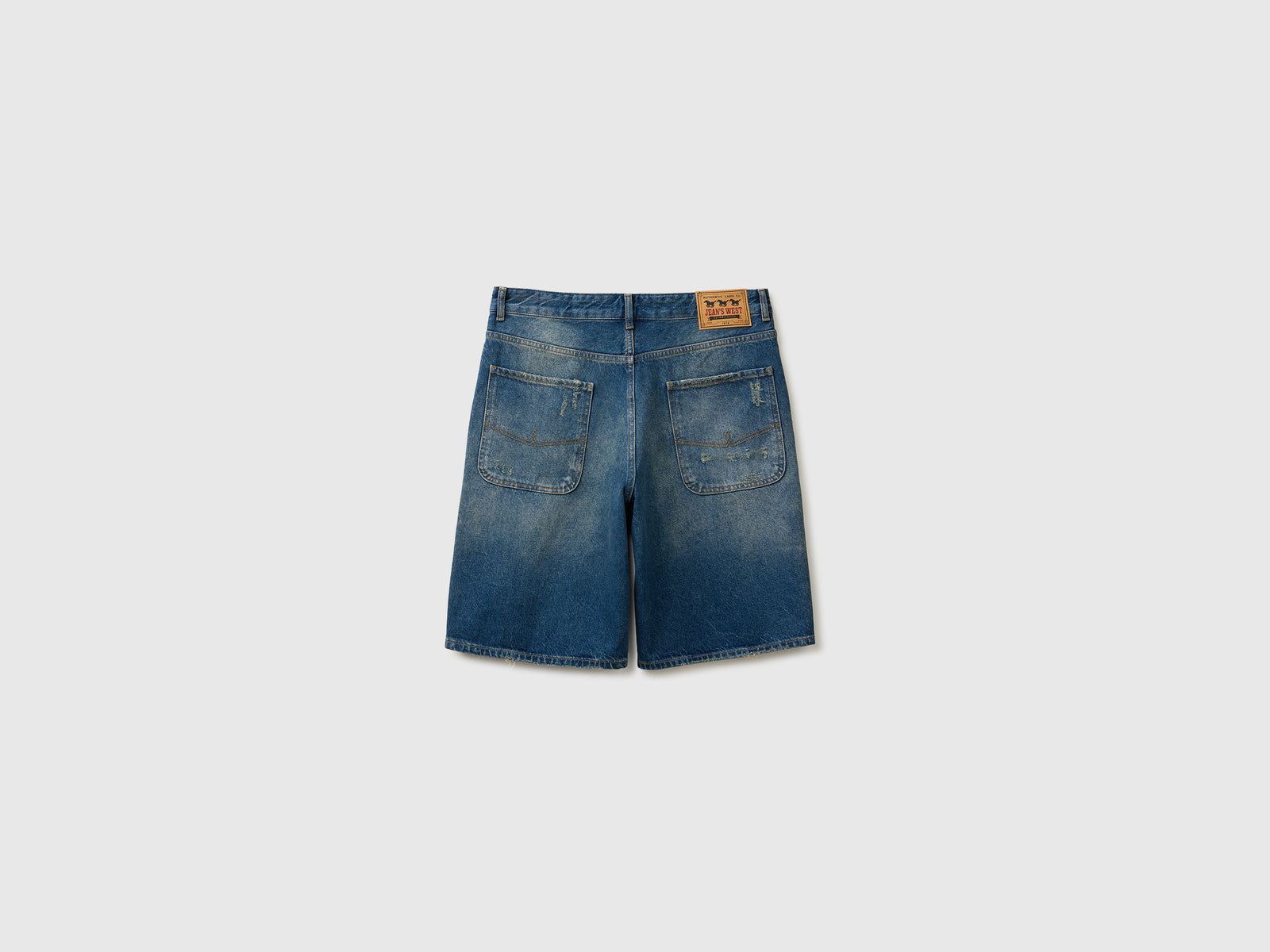Bermudas de jeans com rasgos - ucb_image_BS