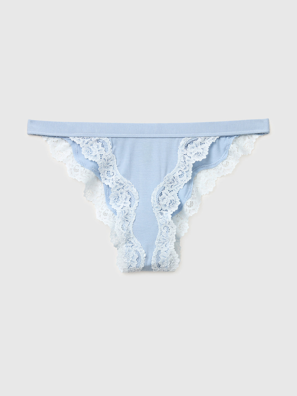 Low-cut briefs in silk blend with lace - ucb_image_FS