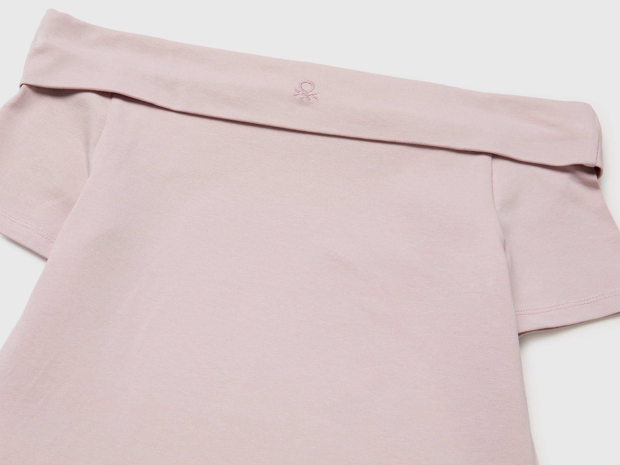 Boat-neck T-shirt - ucb_image_DS1