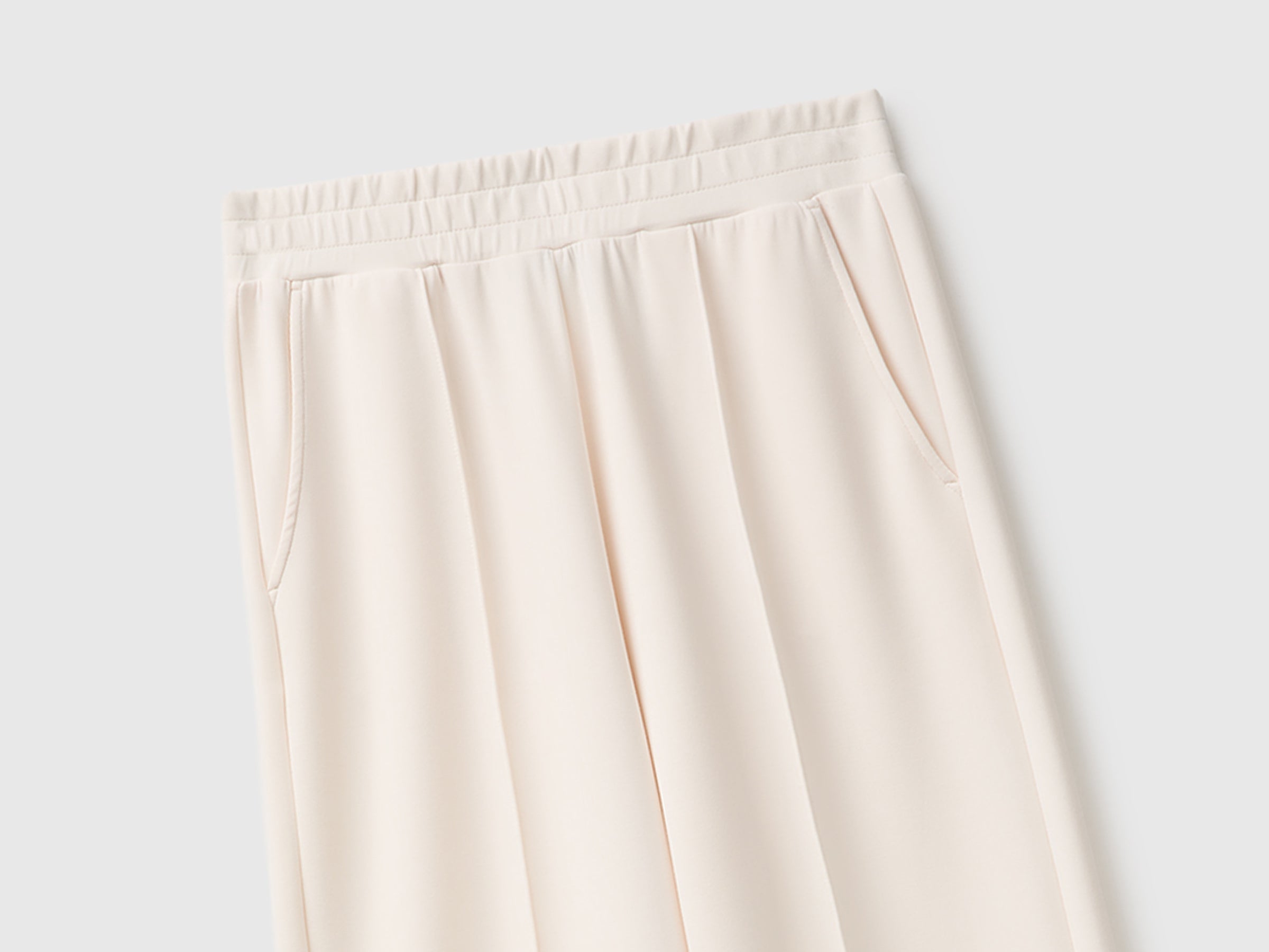 Calças fluidas comfort fit - ucb_image_FY