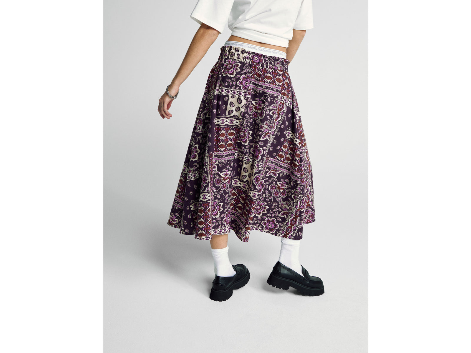 Pencil skirt with bandana print