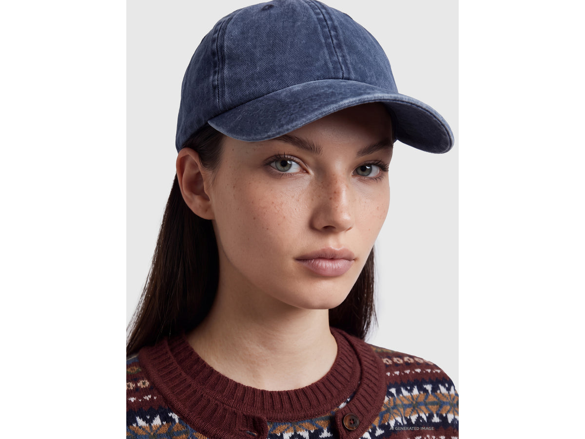 Vintage-look baseball hat