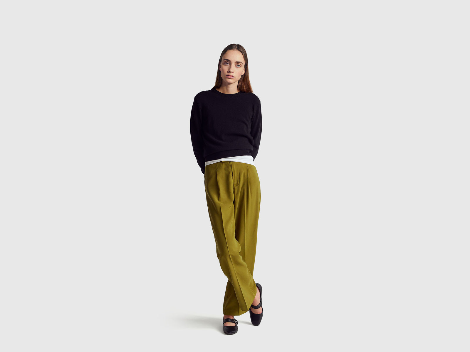 Black crew neck sweater in pure Merino wool