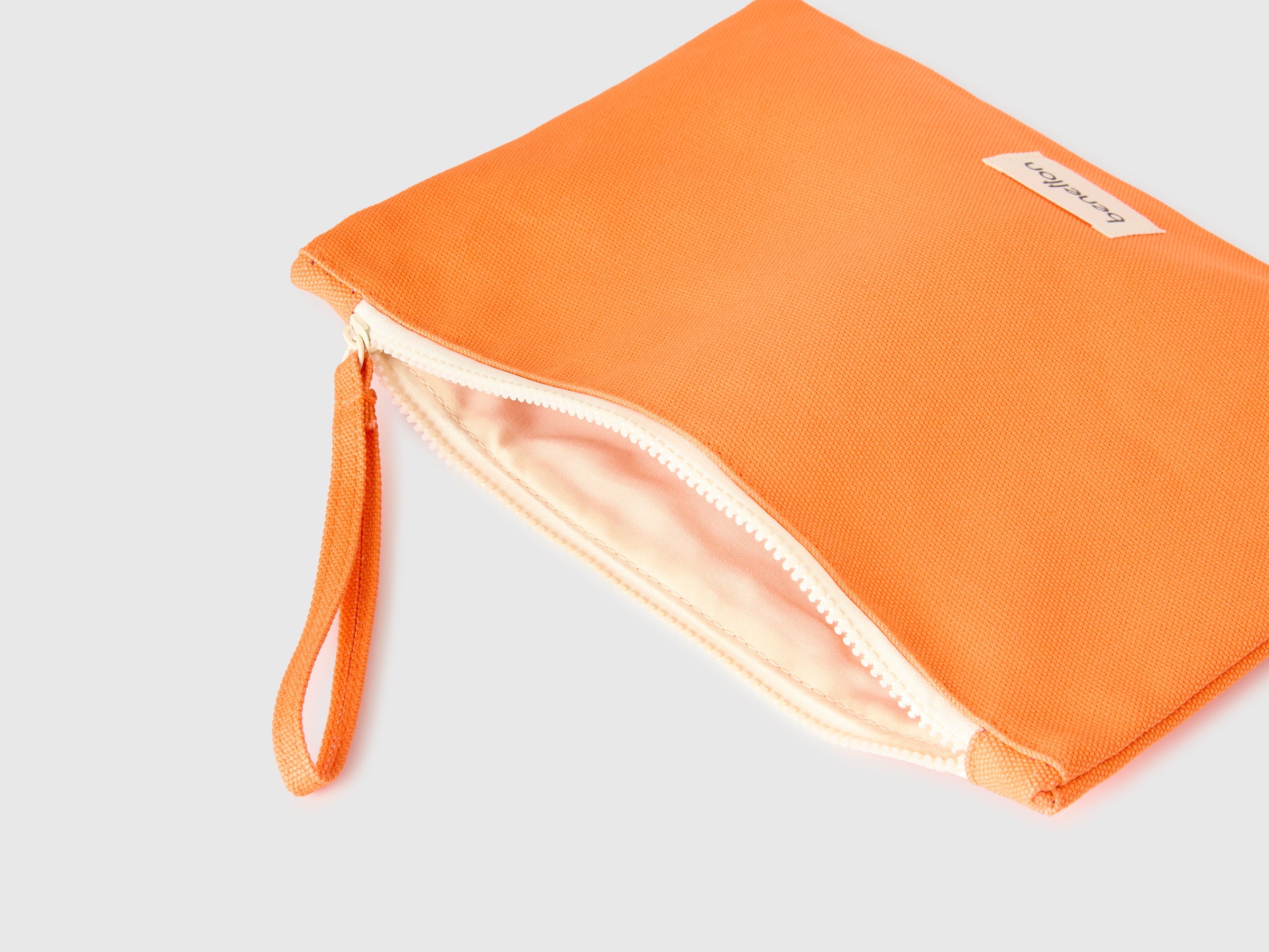 Bolsa envelope para tablet alaranjada - ucb_image_DS1