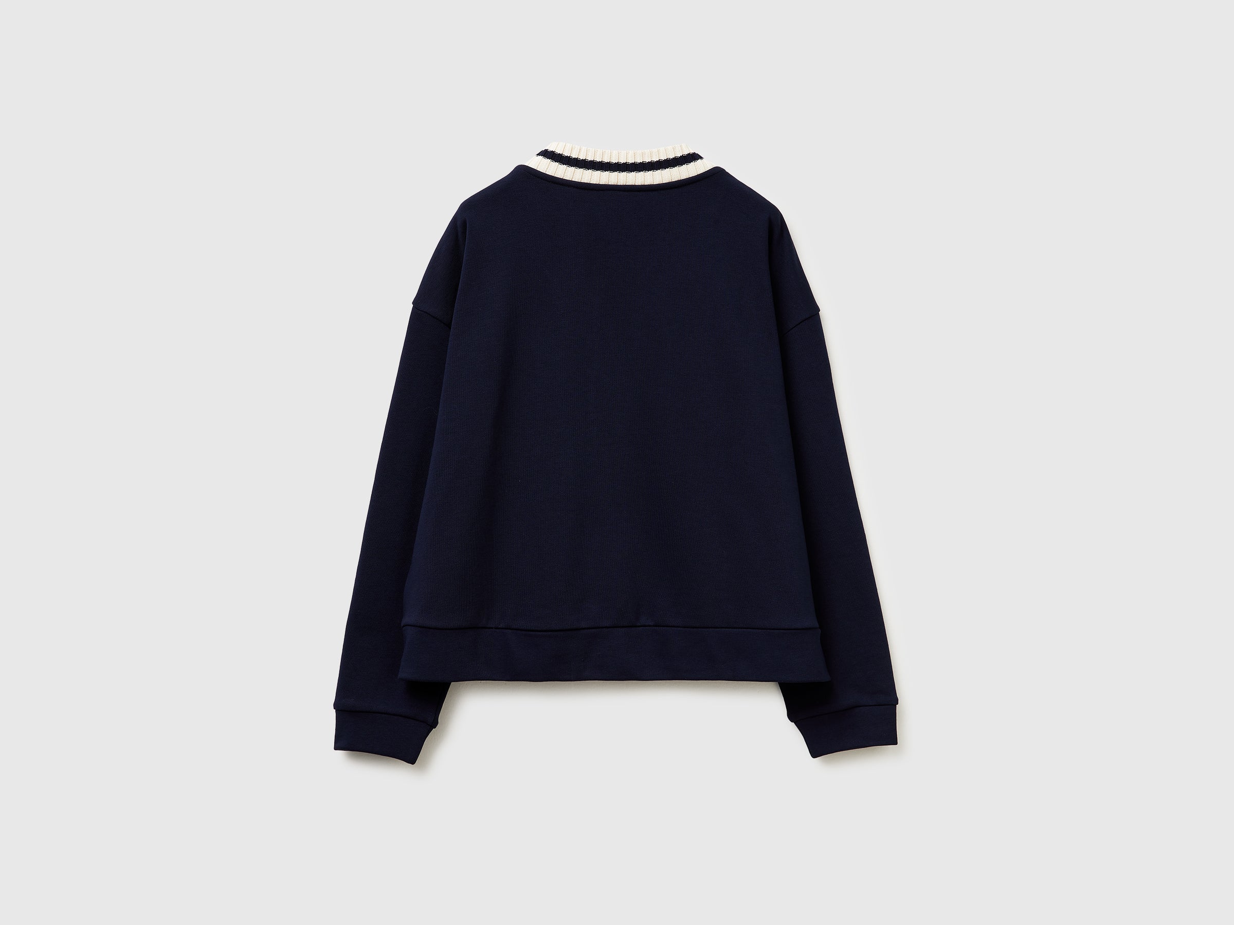 Sweatshirt cardigan with buttons - ucb_image_BS