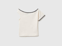 Asymmetrical top - ucb_image_BS