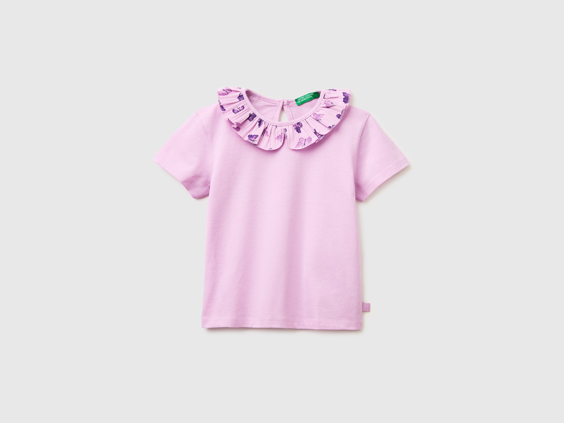 T-shirt with ruffles on the collar - ucb_image_FS