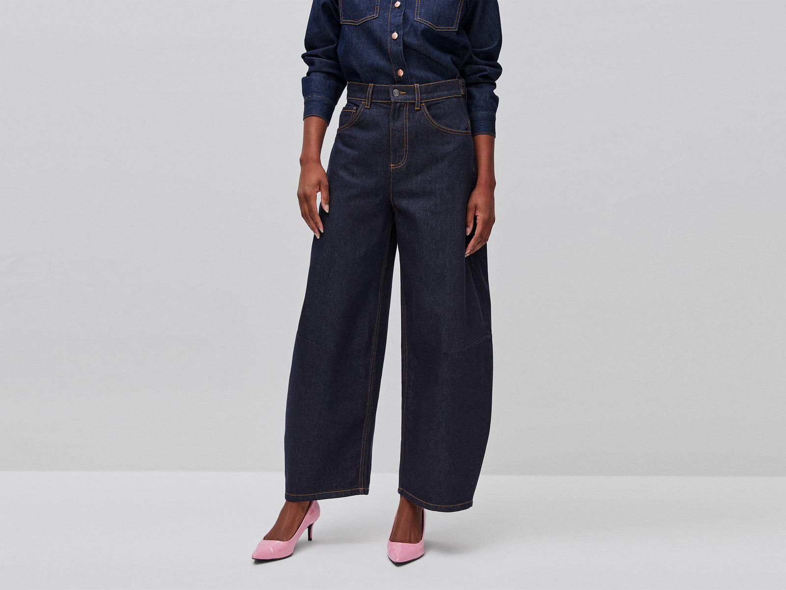 Jeans barrel fit - ucb_image_F