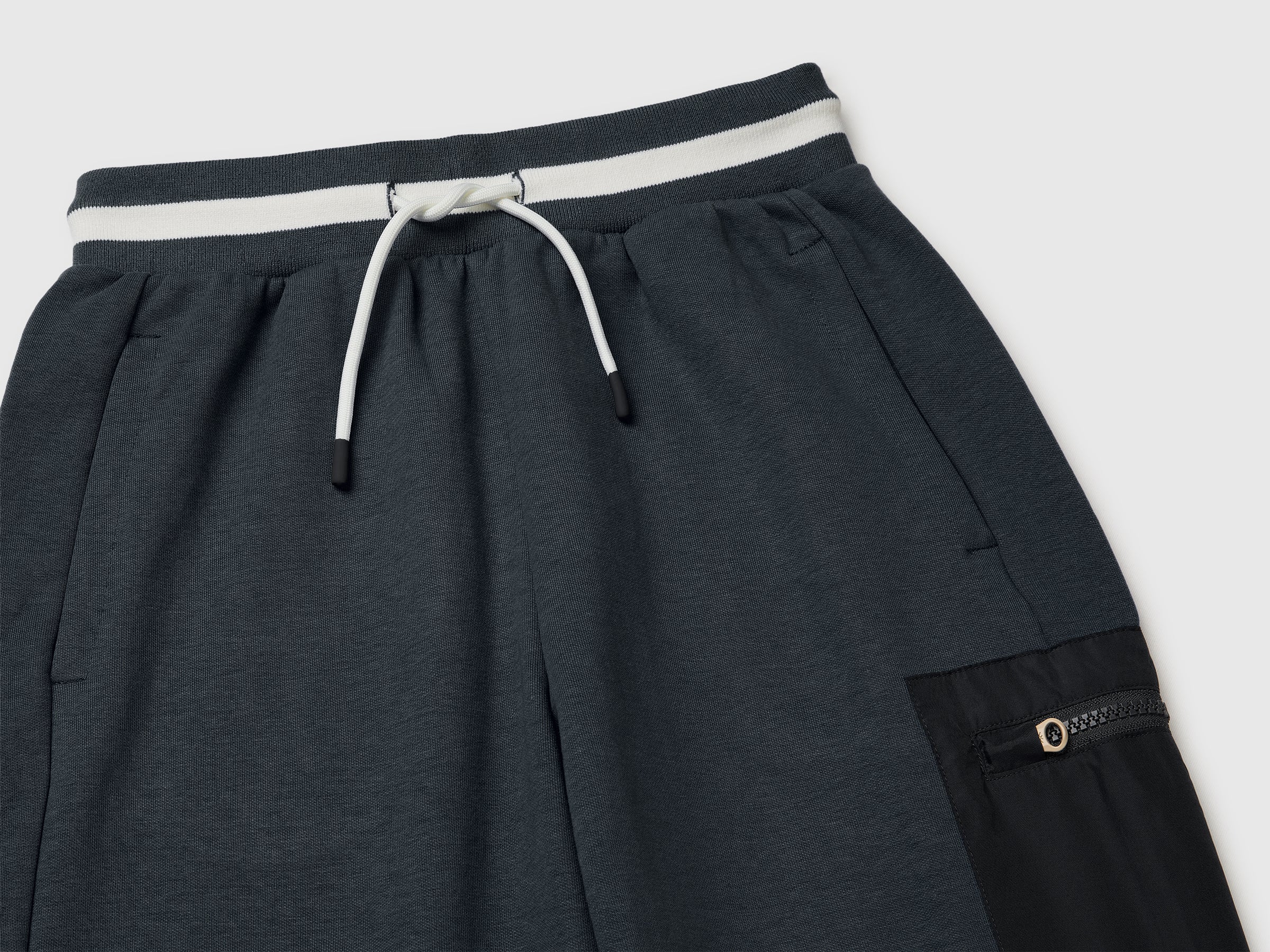 Joggers com bolso em nylon - ucb_image_DS1