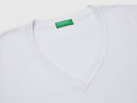 White V-neck sweater in tricot cotton - ucb_image_DS1