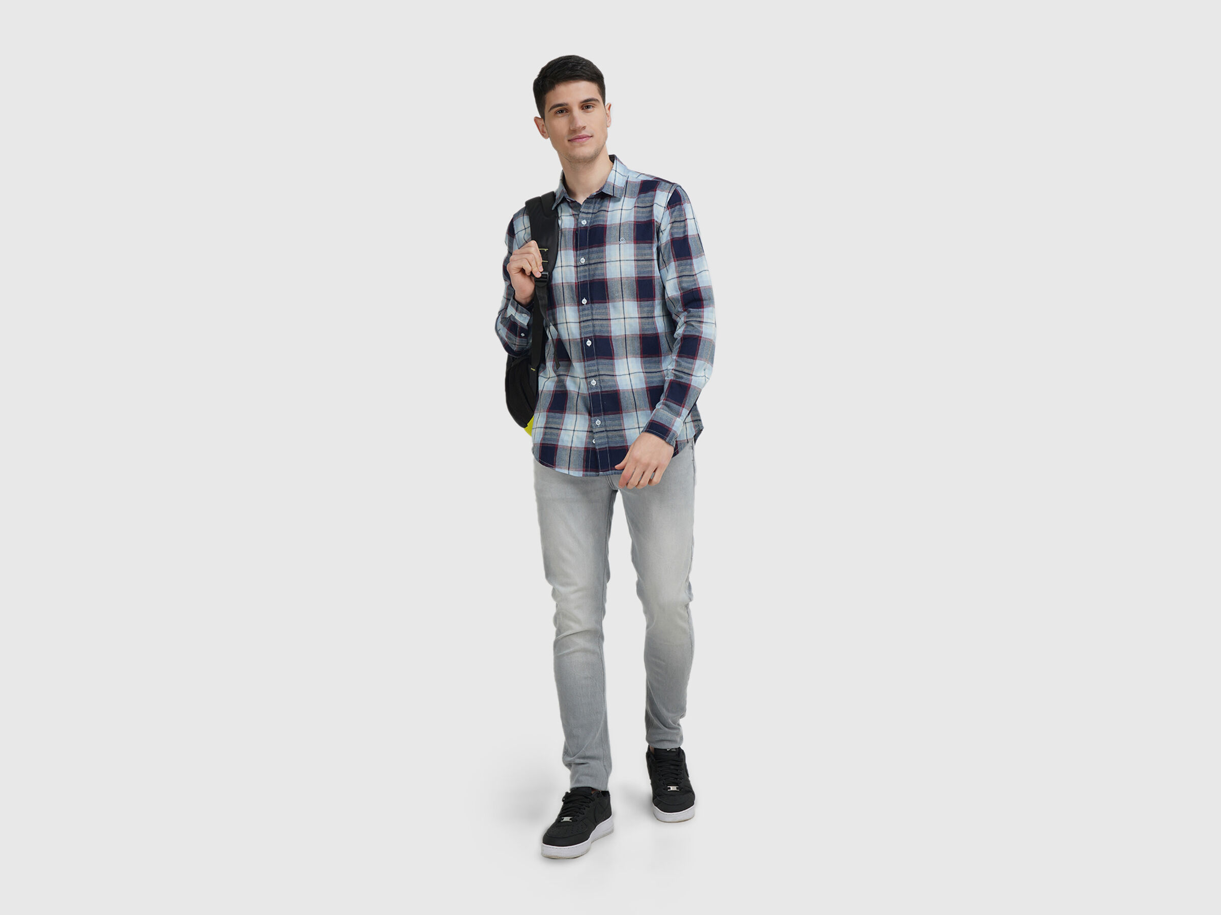Full Sleeve Dobby Texture Indigo Check  Shirt image number 3