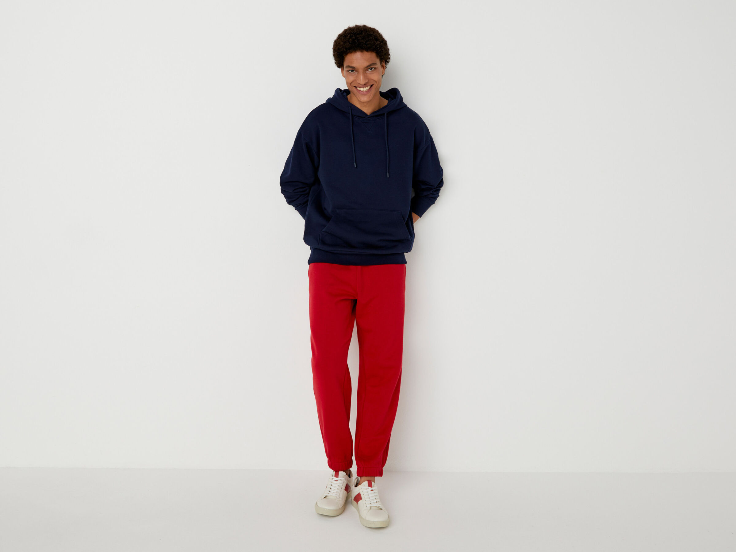 JOGGER image number 2