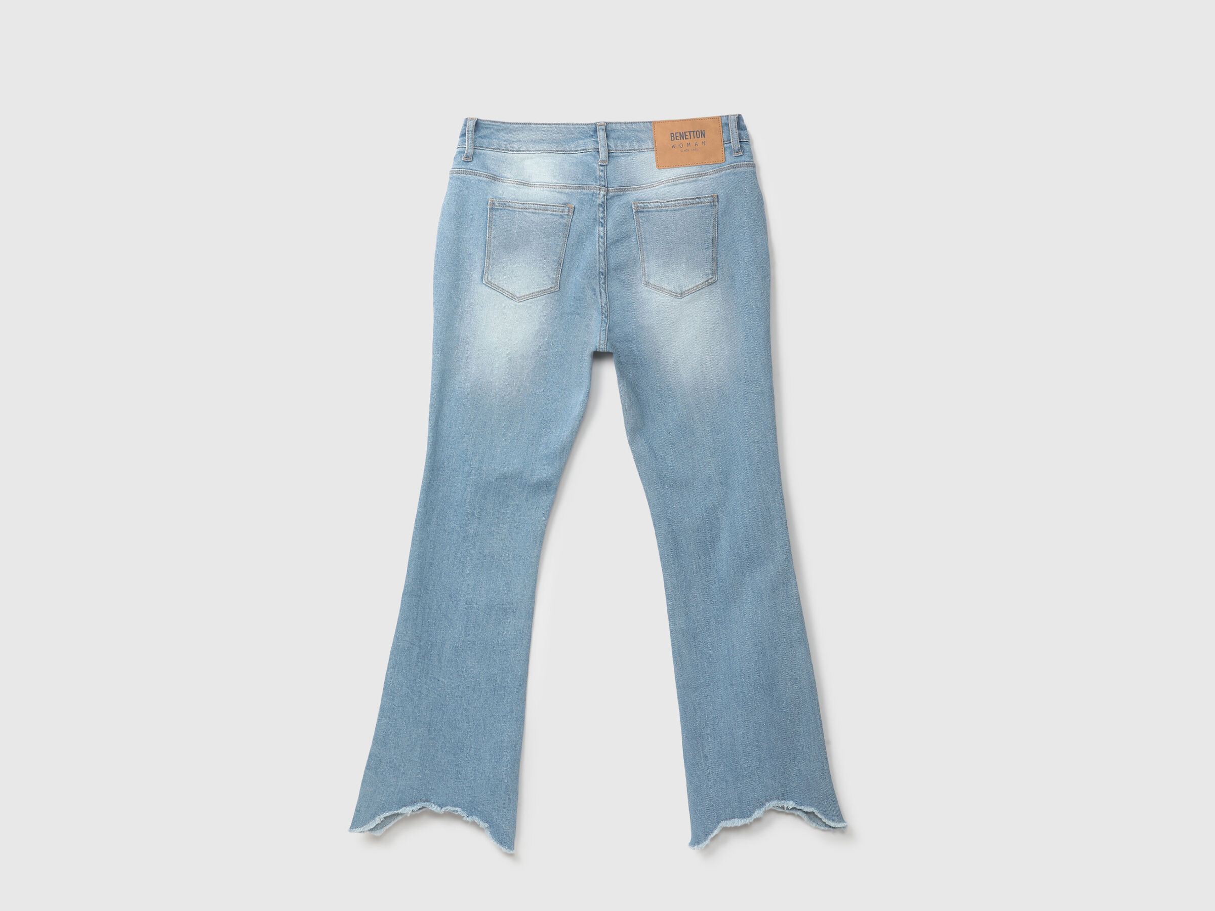 BOOTCUT WITH SHAPED FRAYED HEM image number 7