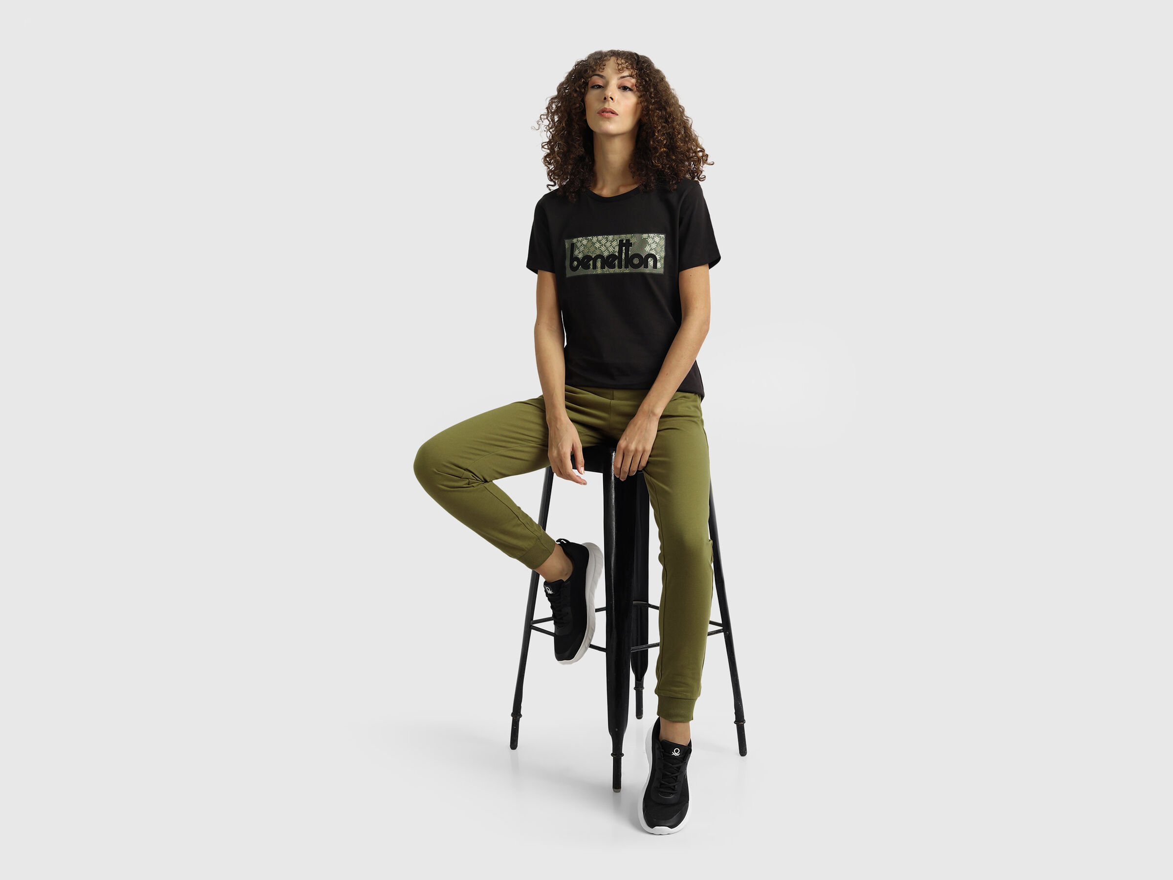 Basic Joggers image number 3