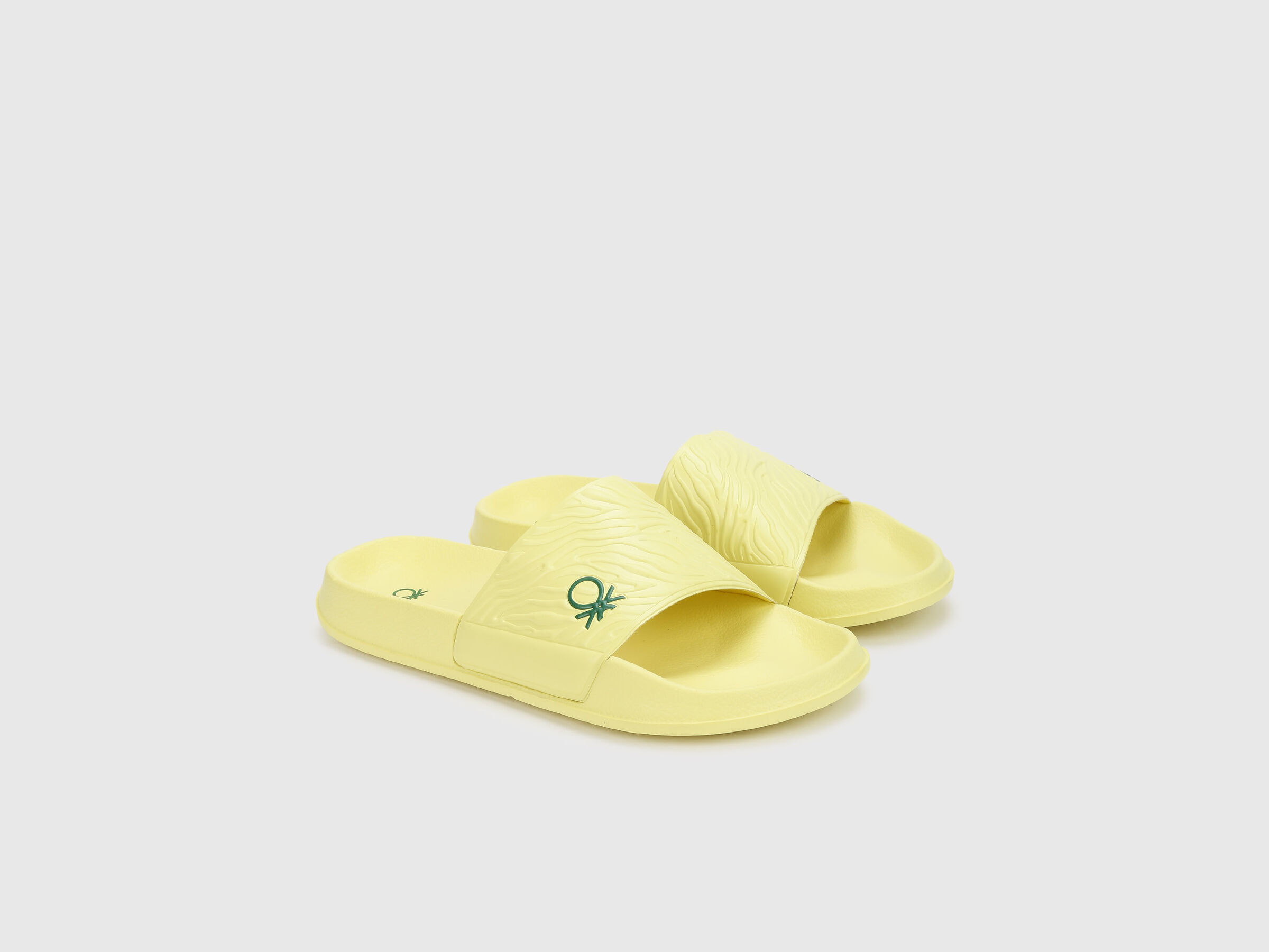 TEXTURED PU SLIDE image number 1