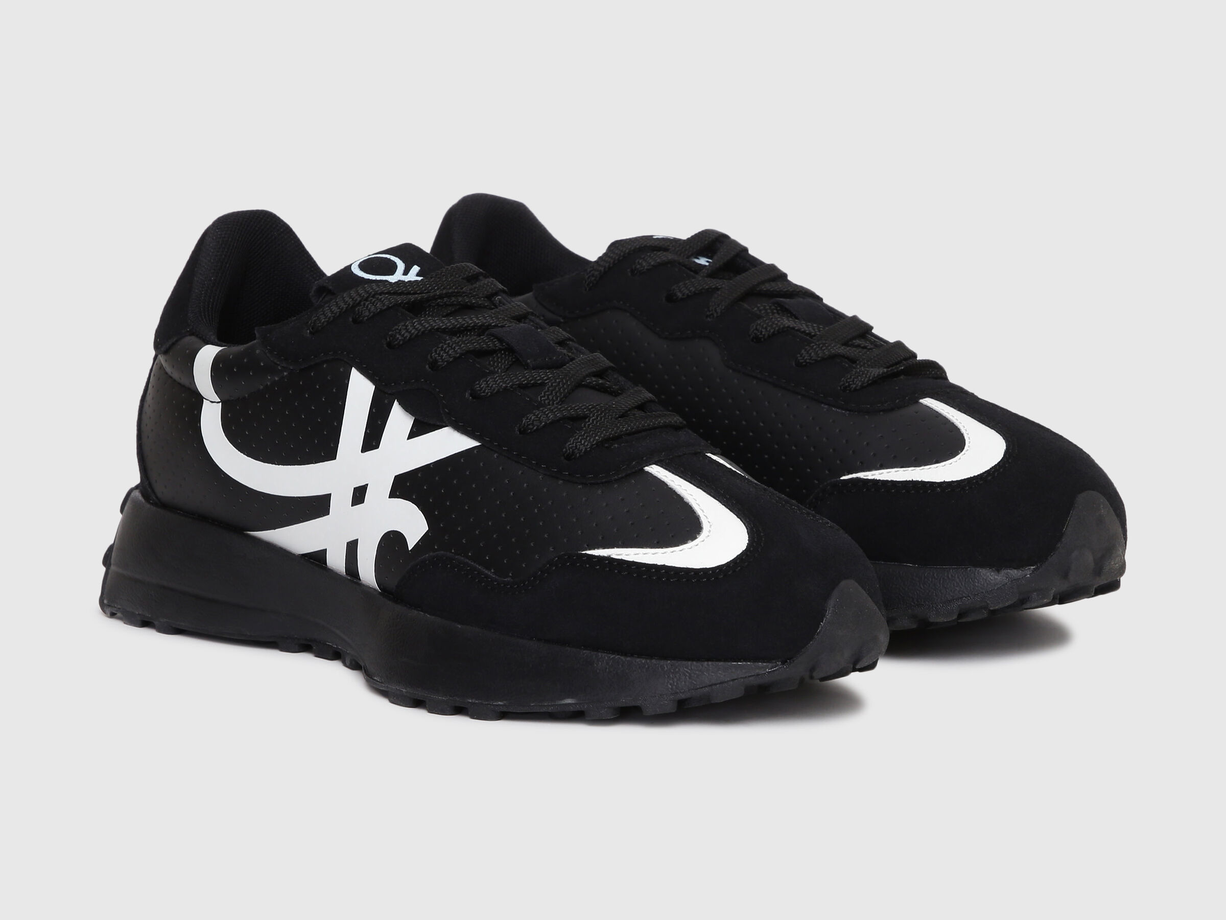 Classic Suede Sneaker image number 1