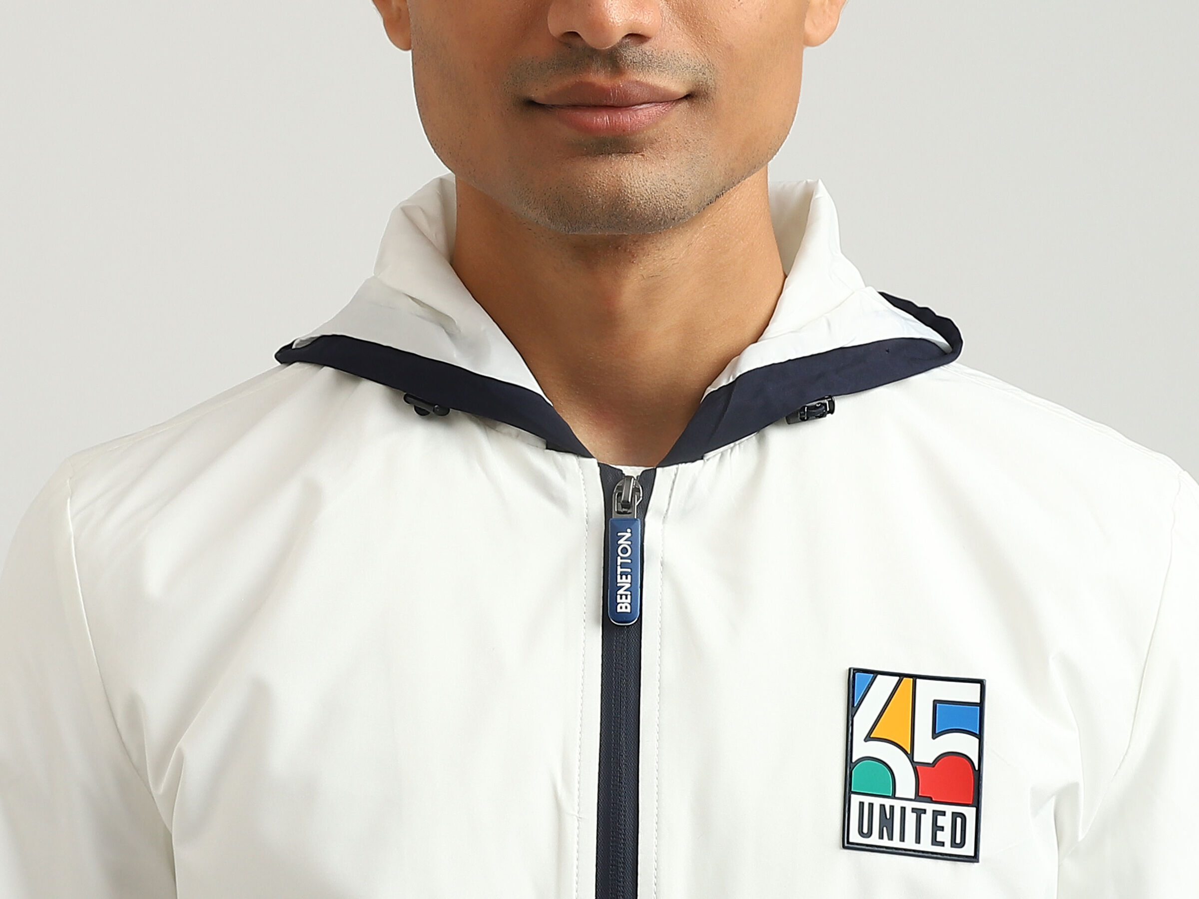 BRANDING LIGHTWEIGHT HOOD JACKET image number 5