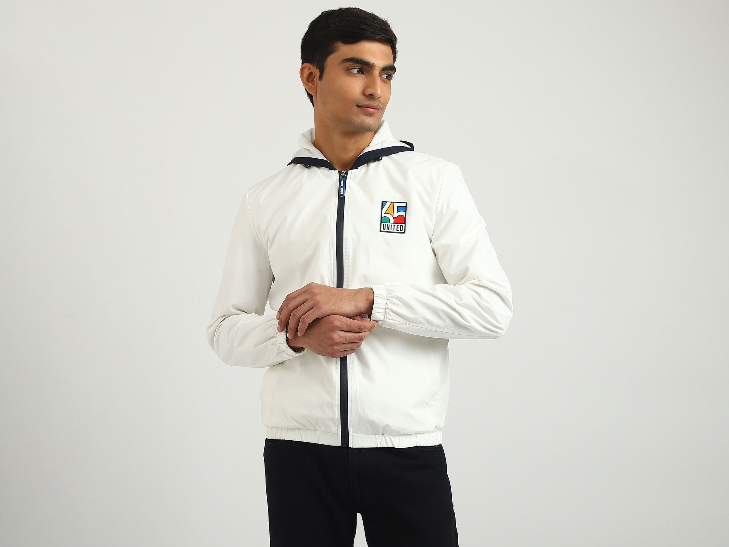 BRANDING LIGHTWEIGHT HOOD JACKET image number 0