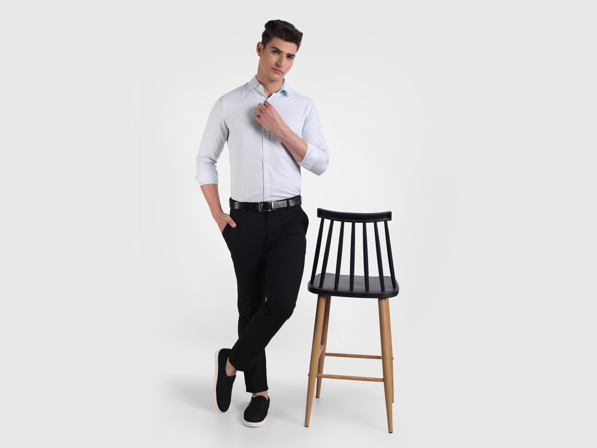 Full sleeve dobby pattern dress shirt image number 3