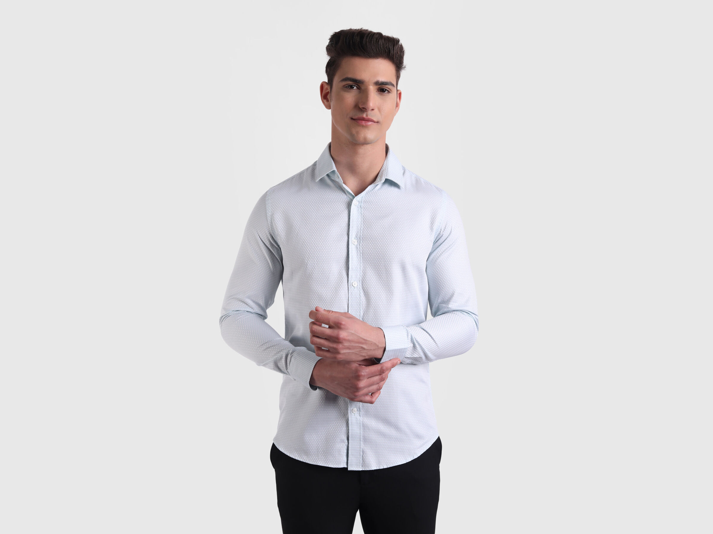 Full sleeve dobby pattern dress shirt image number 0