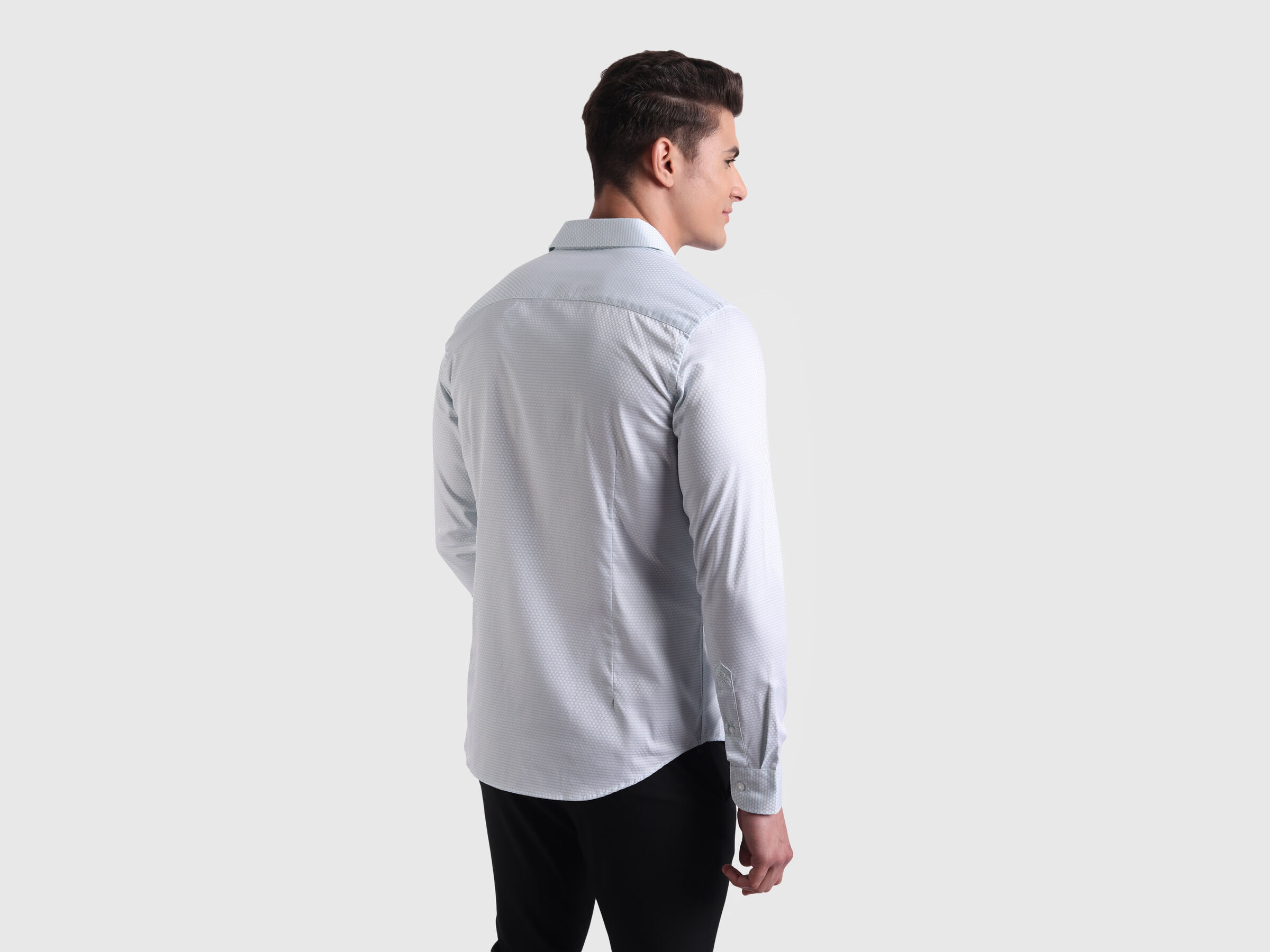 Full sleeve dobby pattern dress shirt image number 2