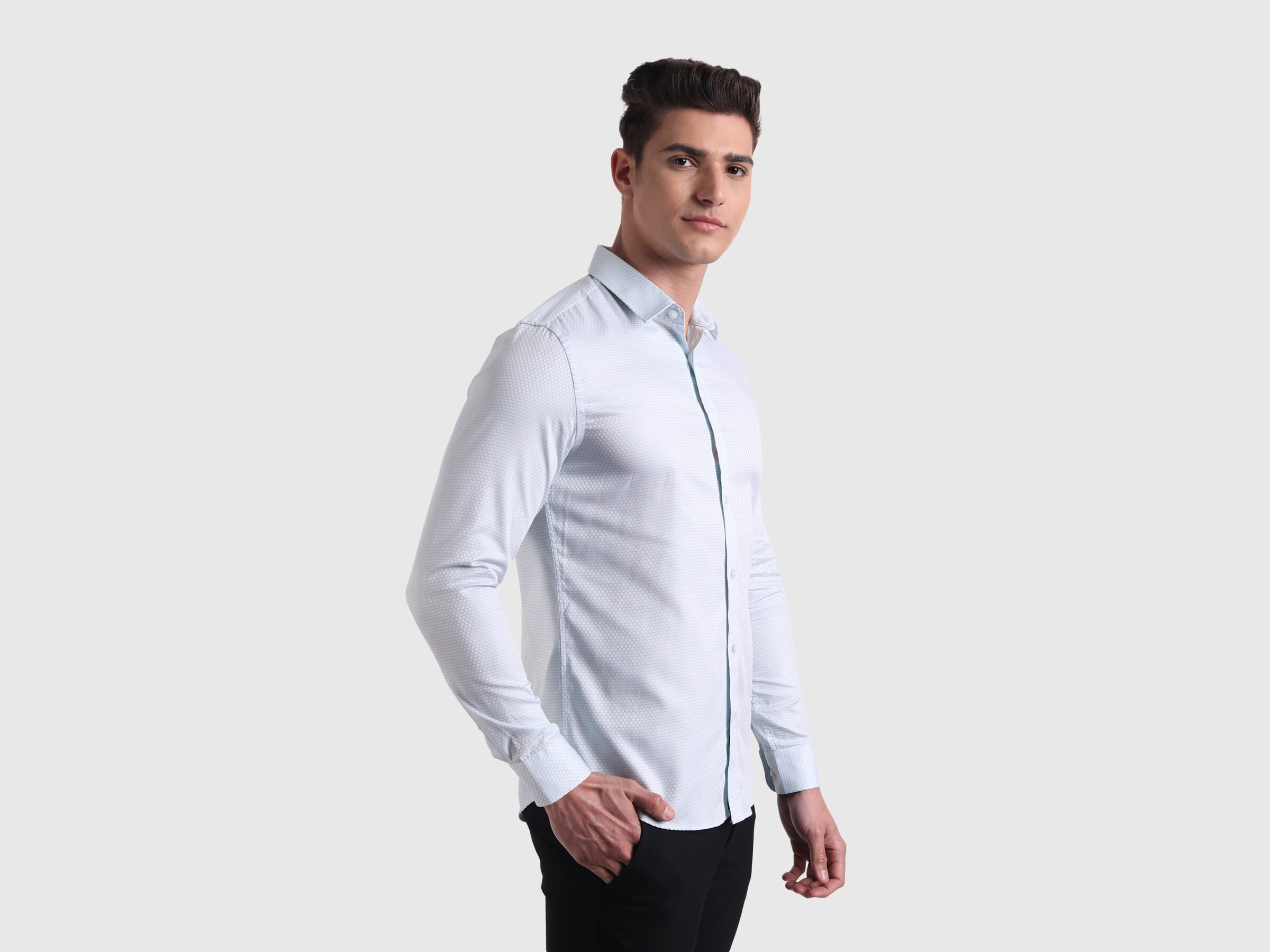 Full sleeve dobby pattern dress shirt image number 1