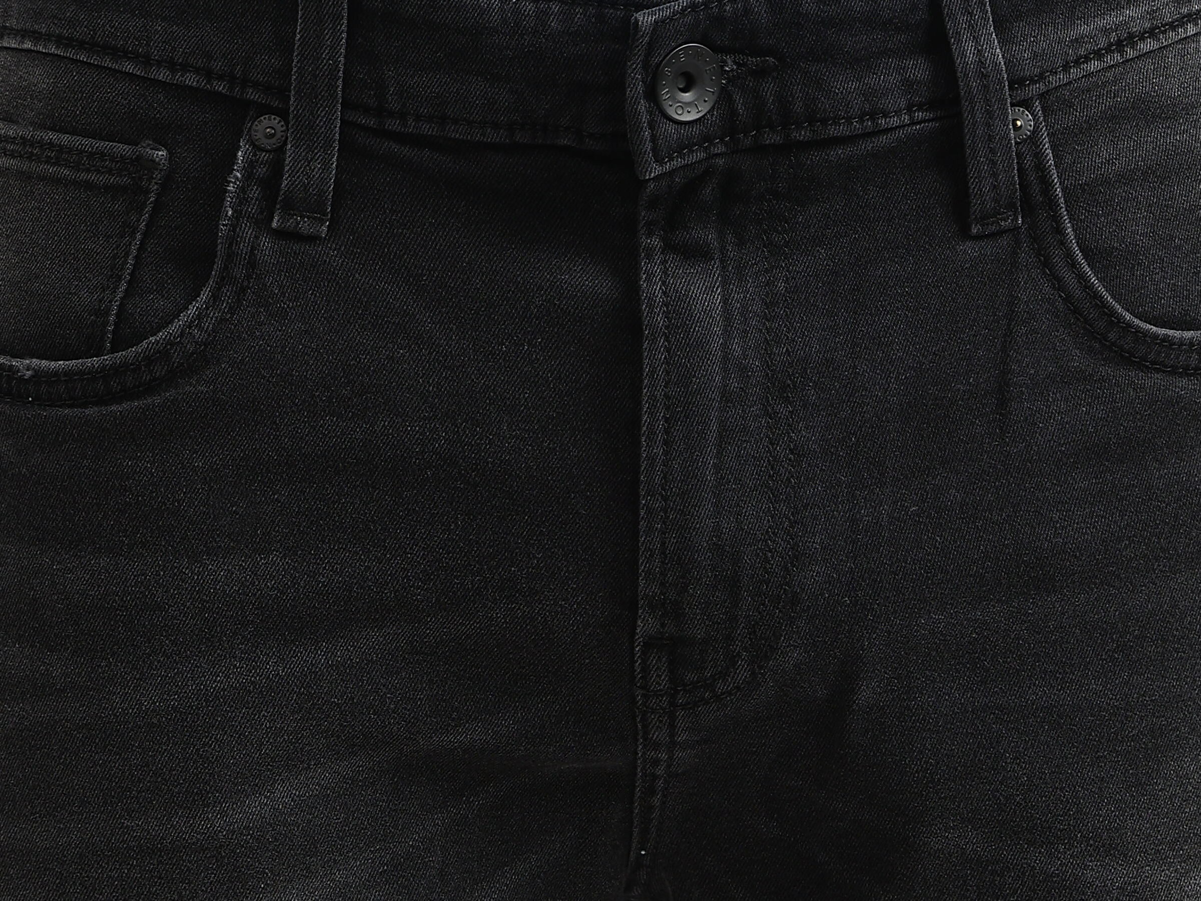 SLIM FIT BLACK FADED SHORTS image number 4