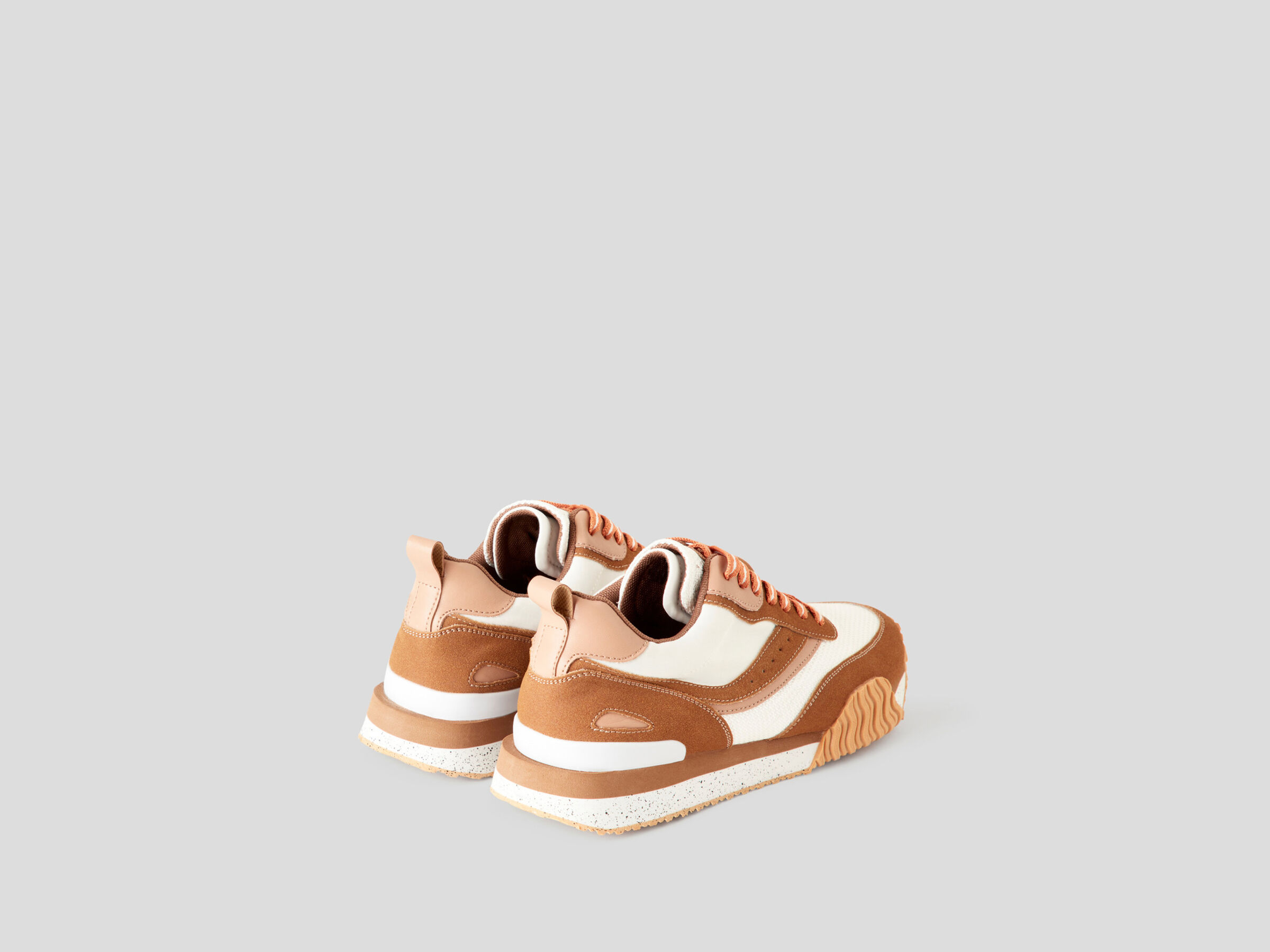 Sneaker image number 2