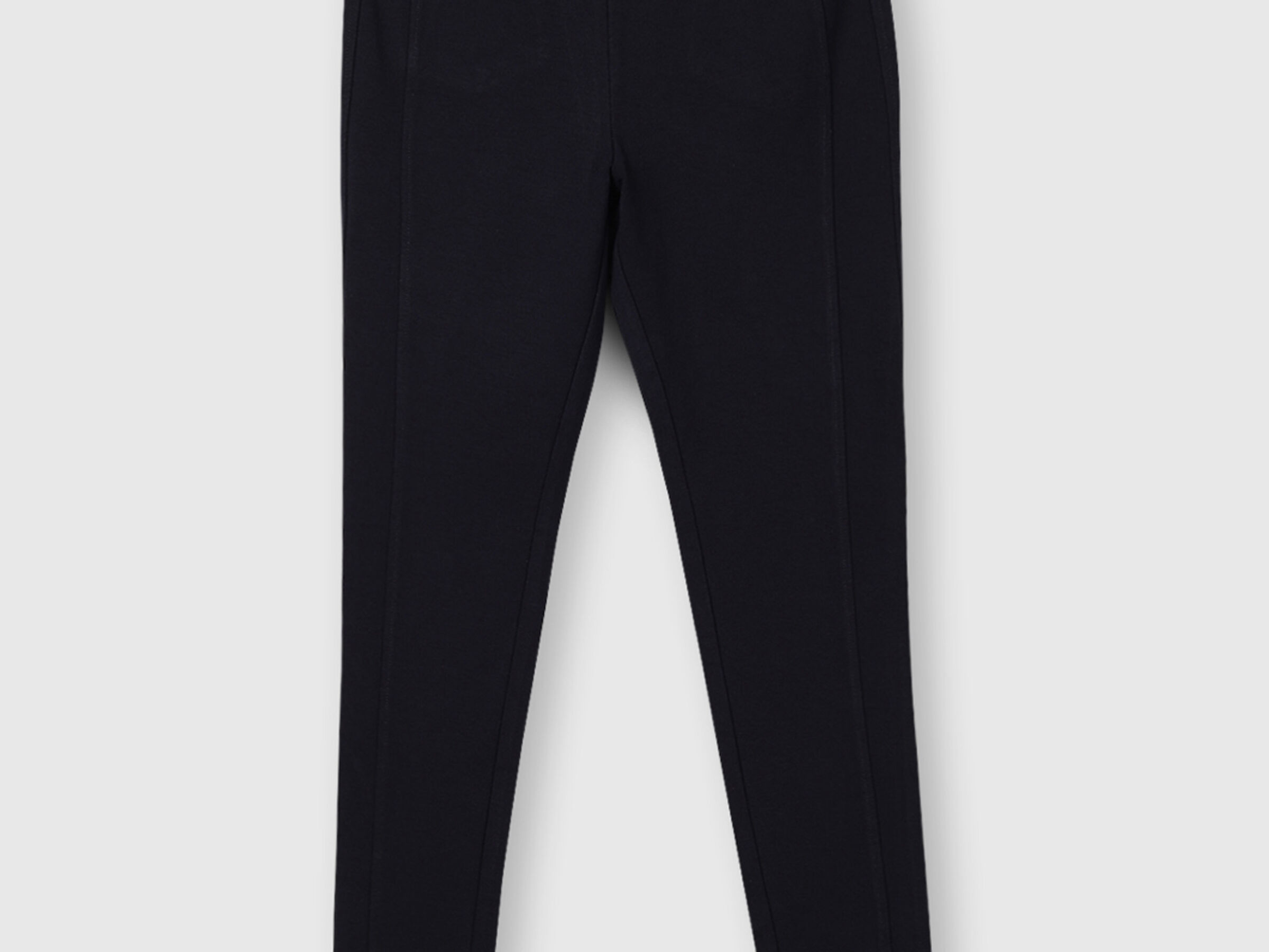 Polyester Leggings in Cut and Sew Design image number 4