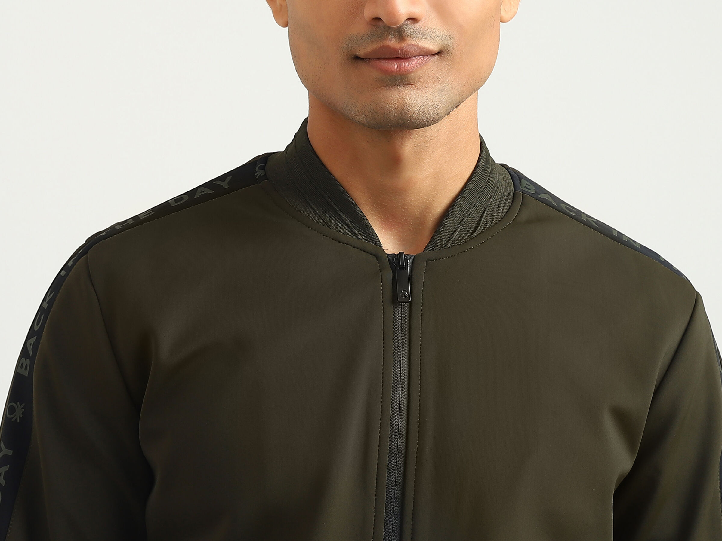SLEEVE PRINT NEOPRENE KNIT JACKET image number 5