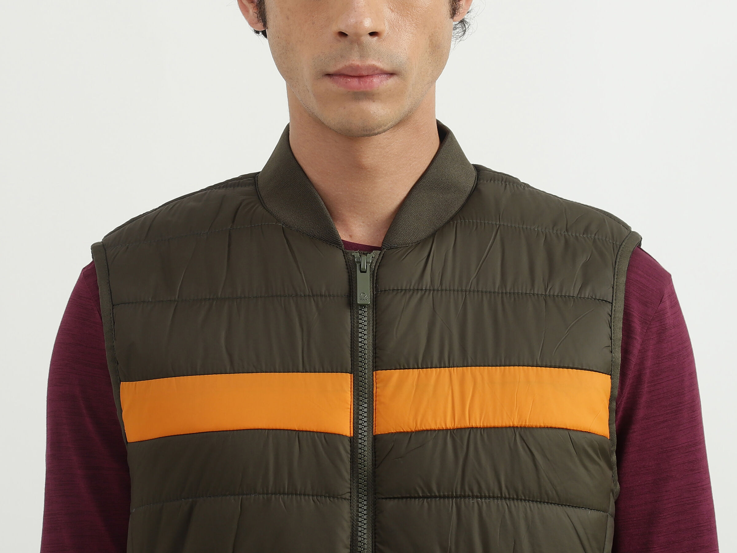 COLOR BLOCK GILET PUFFER JACKET image number 5