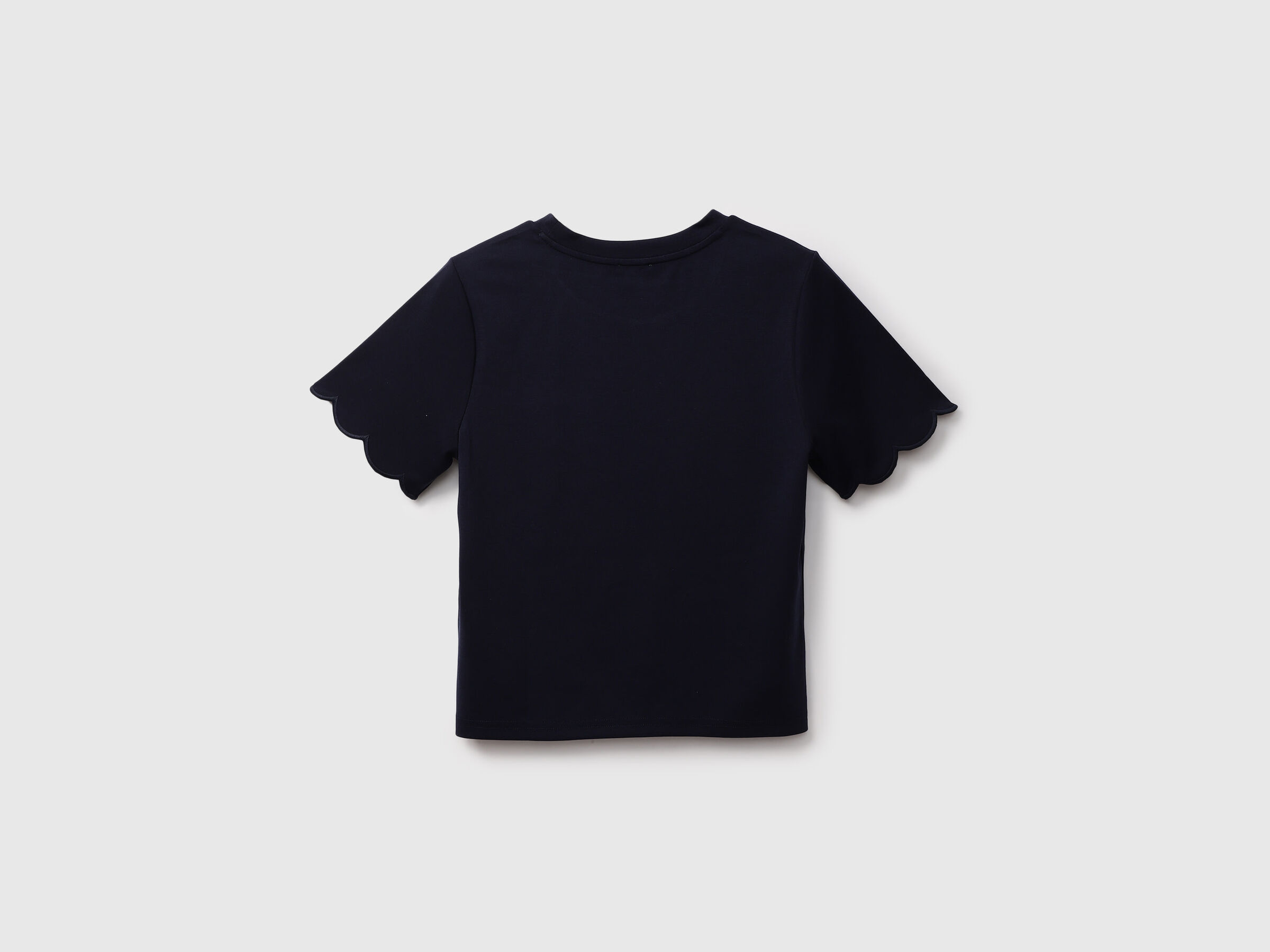 S/SLV TEE WITH SCALLOP SLEEVE image number 7