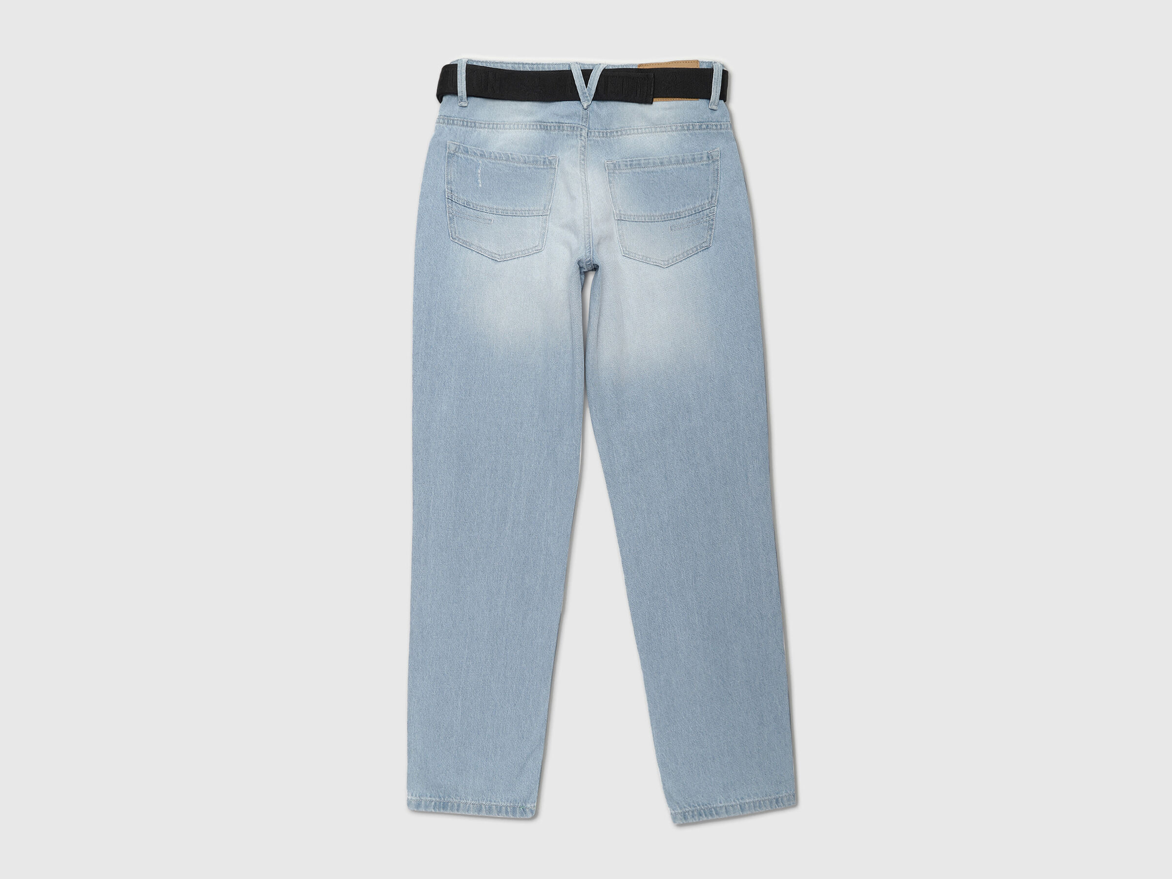 Baggy Fit Lt Blue With Belt Jeans image number 6