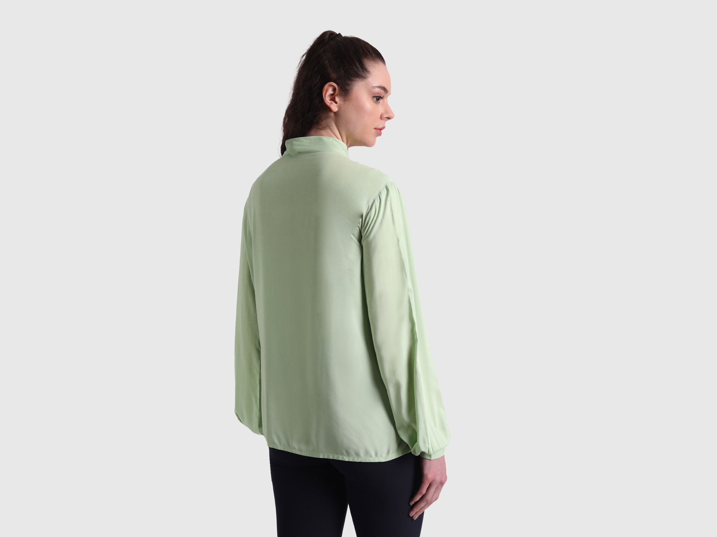 Full sleeved top with pussy bow image number 2